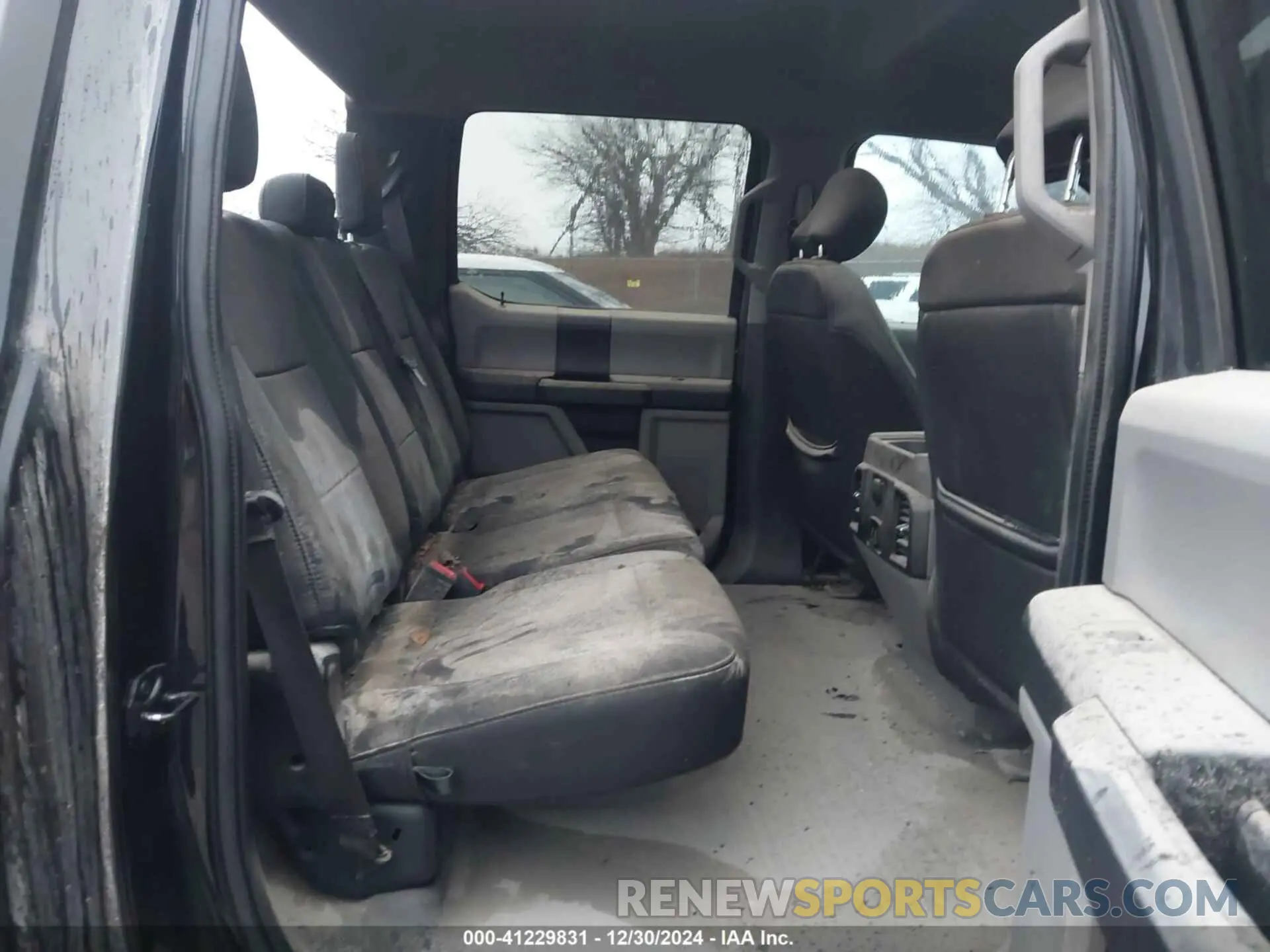 8 Photograph of a damaged car 1FTEW1CPXKKD88784 FORD F-150 2019