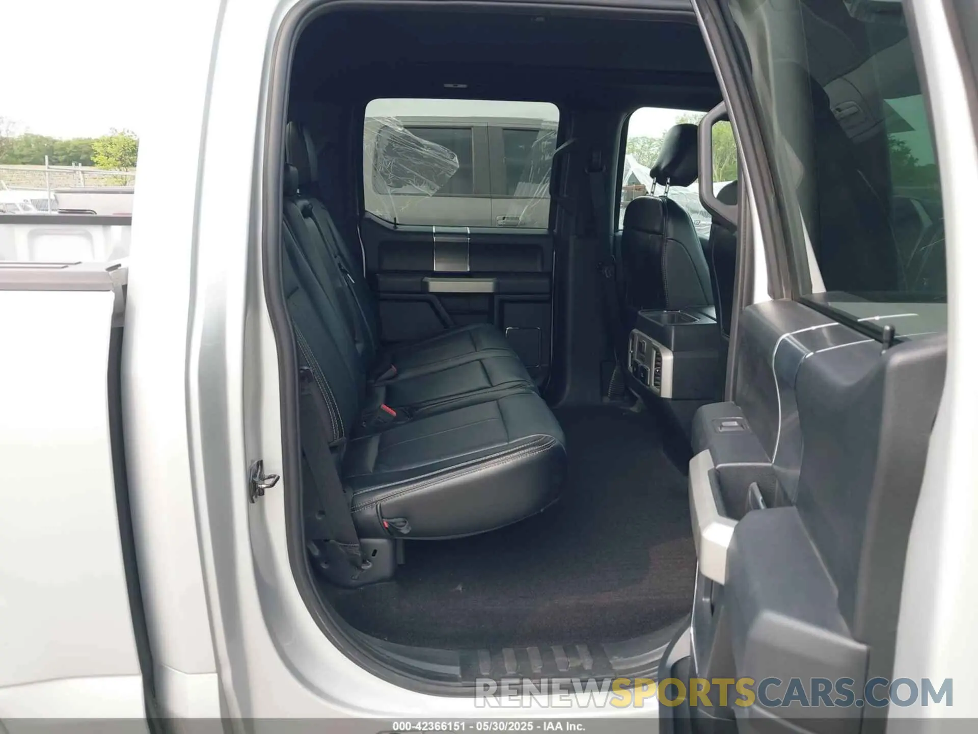 8 Photograph of a damaged car 1FTEW1E40KKE21990 FORD F-150 2019