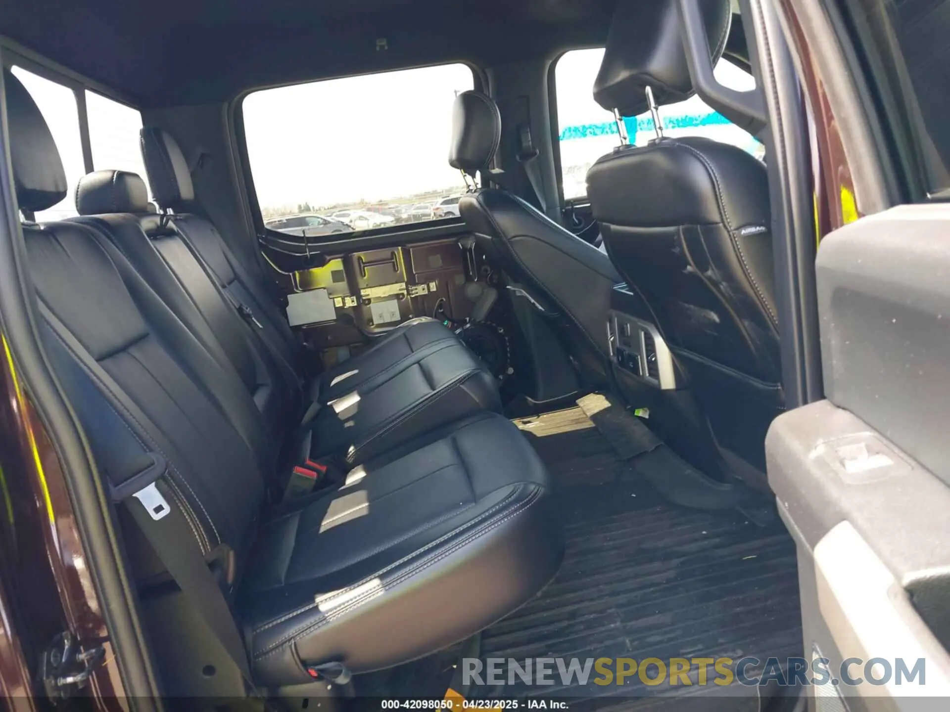 8 Photograph of a damaged car 1FTEW1E40KKE24565 FORD F-150 2019