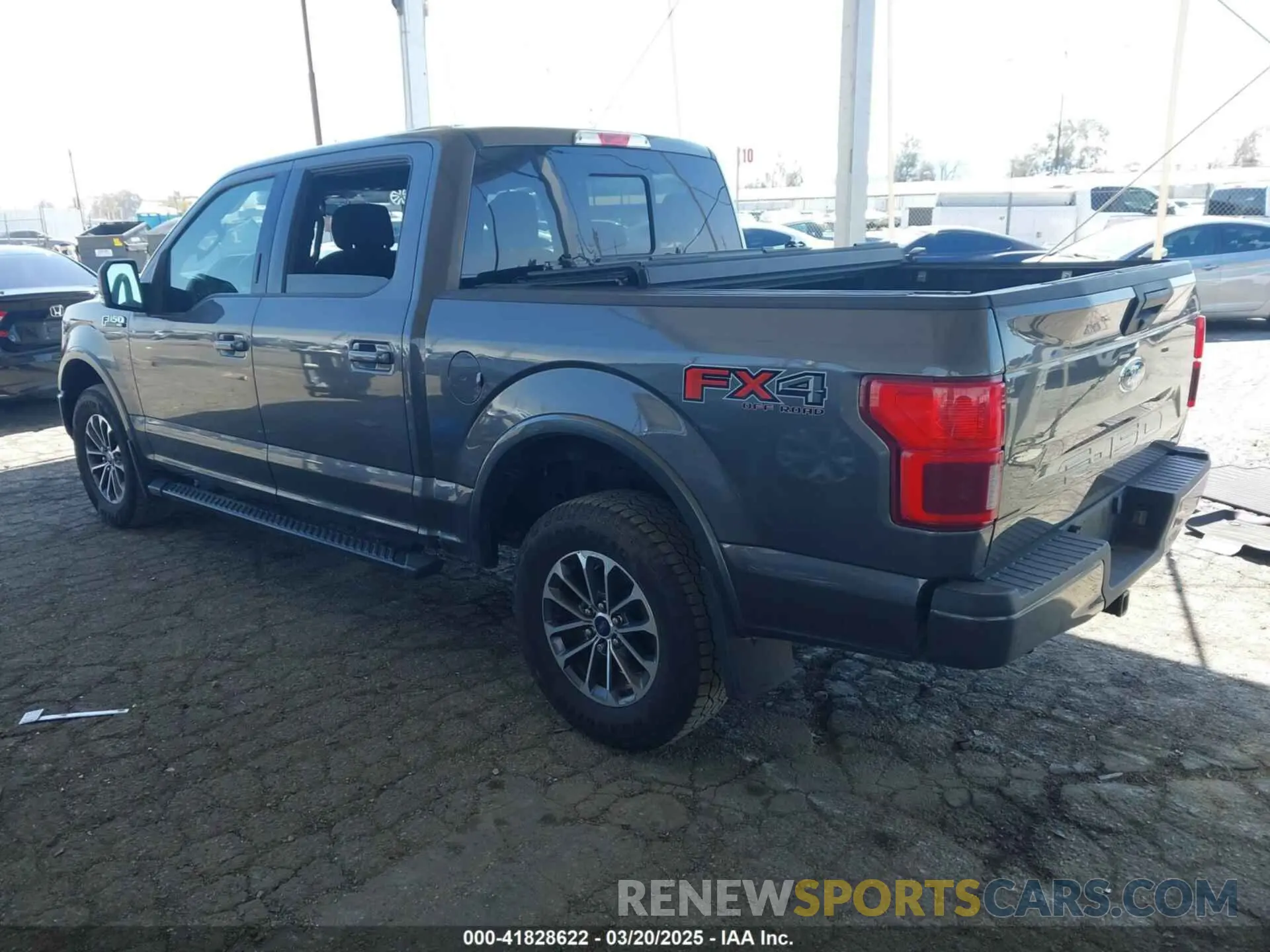 3 Фотография поврежденного автомобиля 1FTEW1E41KKC35889 FORD F-150 2019