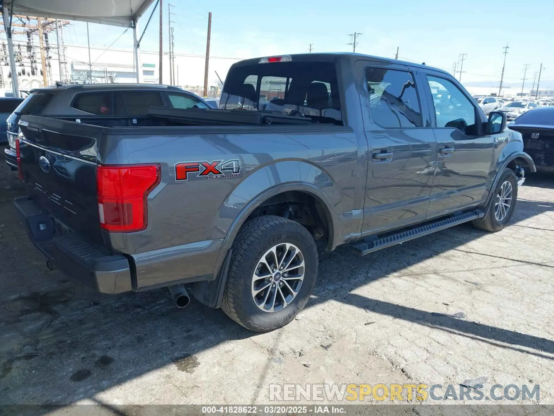 4 Фотография поврежденного автомобиля 1FTEW1E41KKC35889 FORD F-150 2019