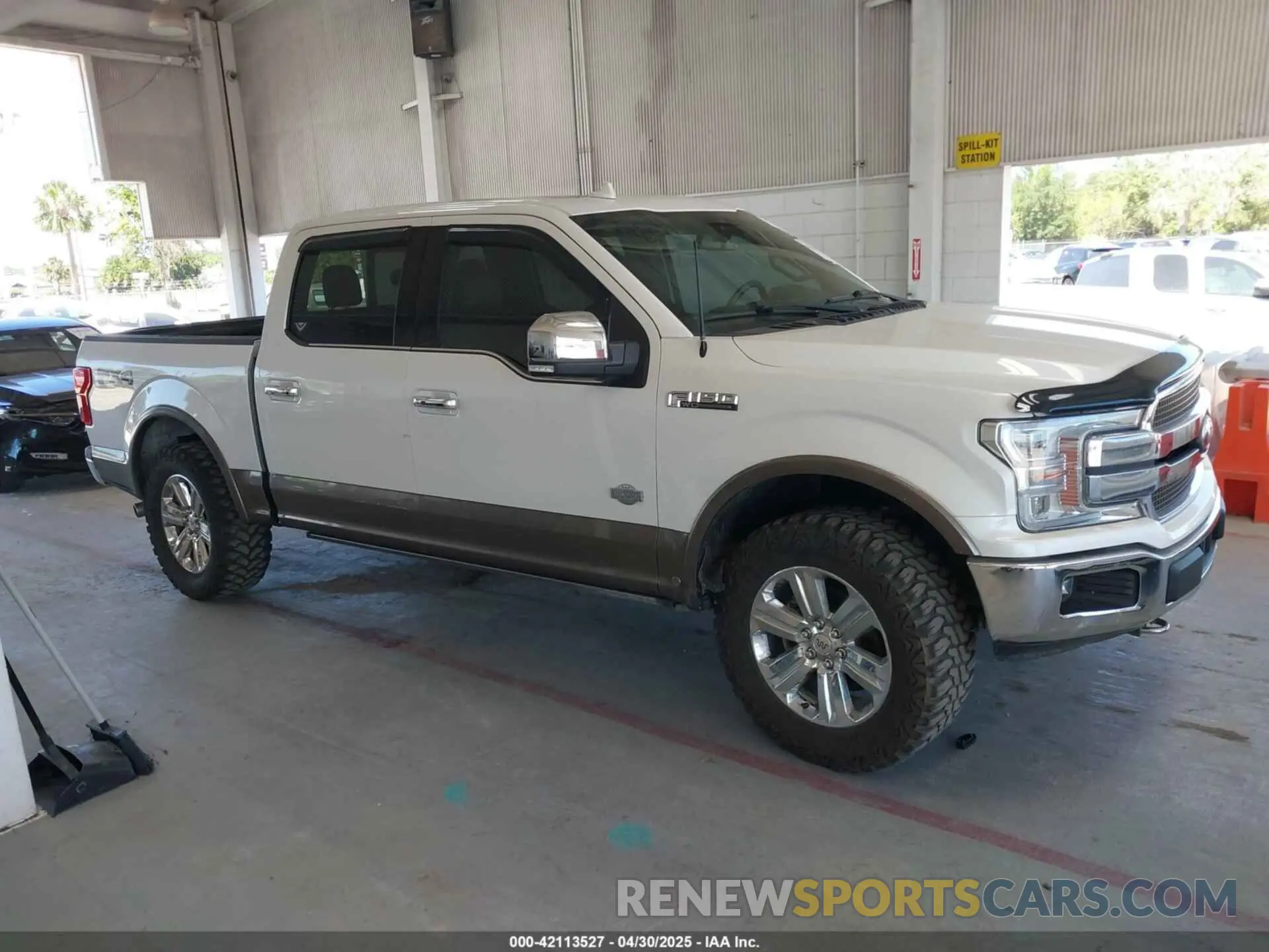13 Фотография поврежденного автомобиля 1FTEW1E43KFB11986 FORD F-150 2019