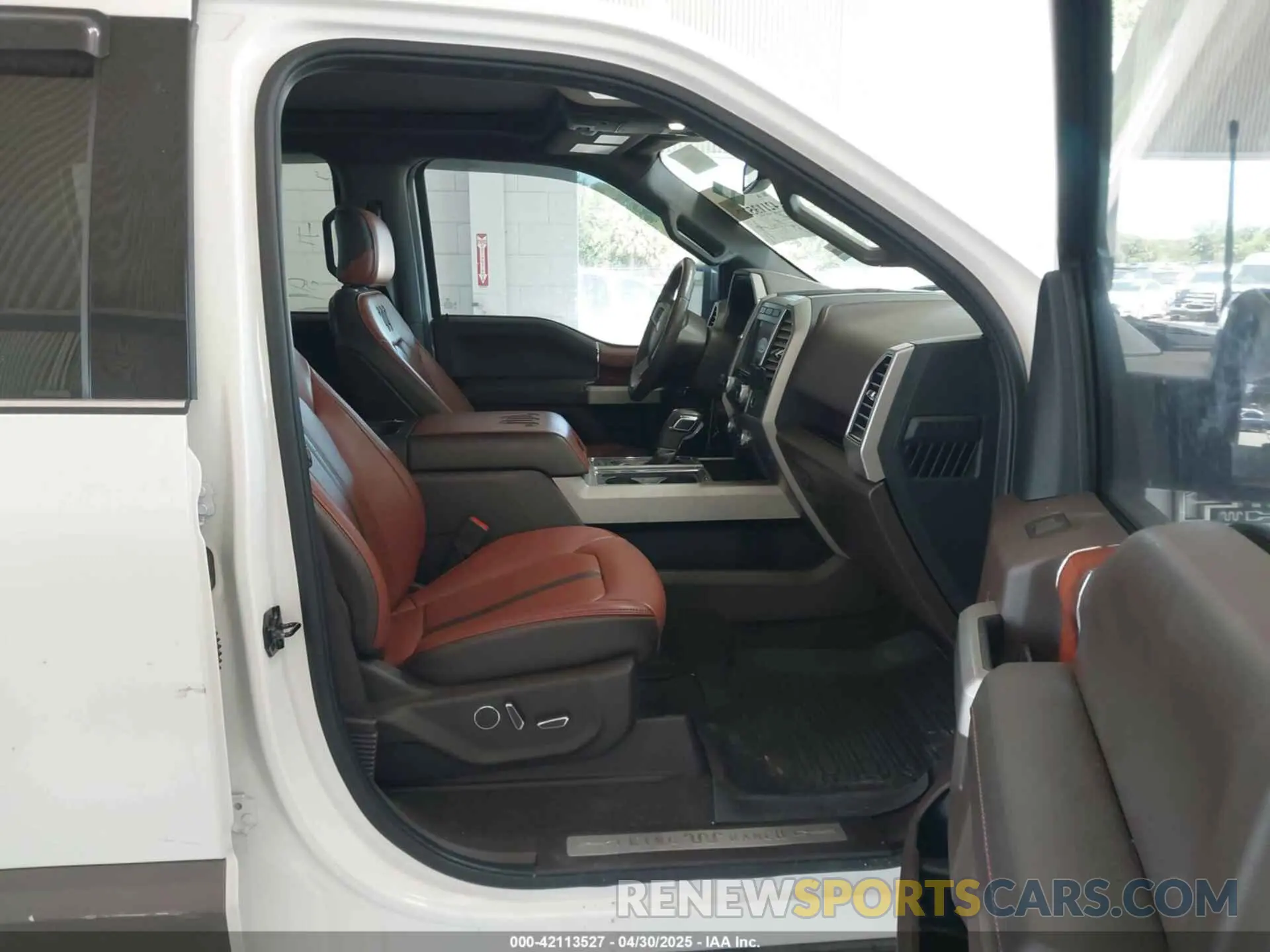 5 Фотография поврежденного автомобиля 1FTEW1E43KFB11986 FORD F-150 2019