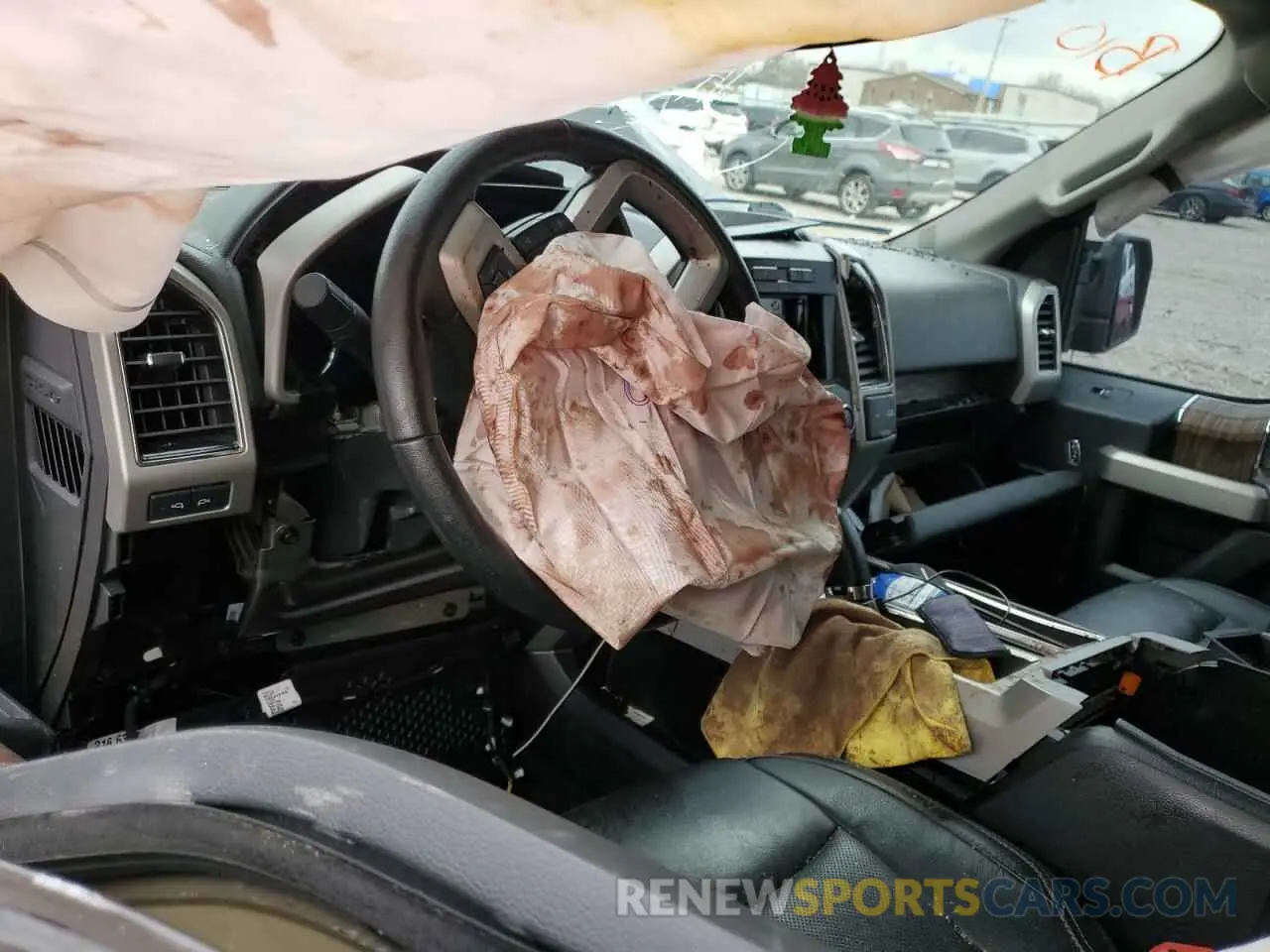 8 Фотография поврежденного автомобиля 1FTEW1E43KFC82737 FORD F-150 2019