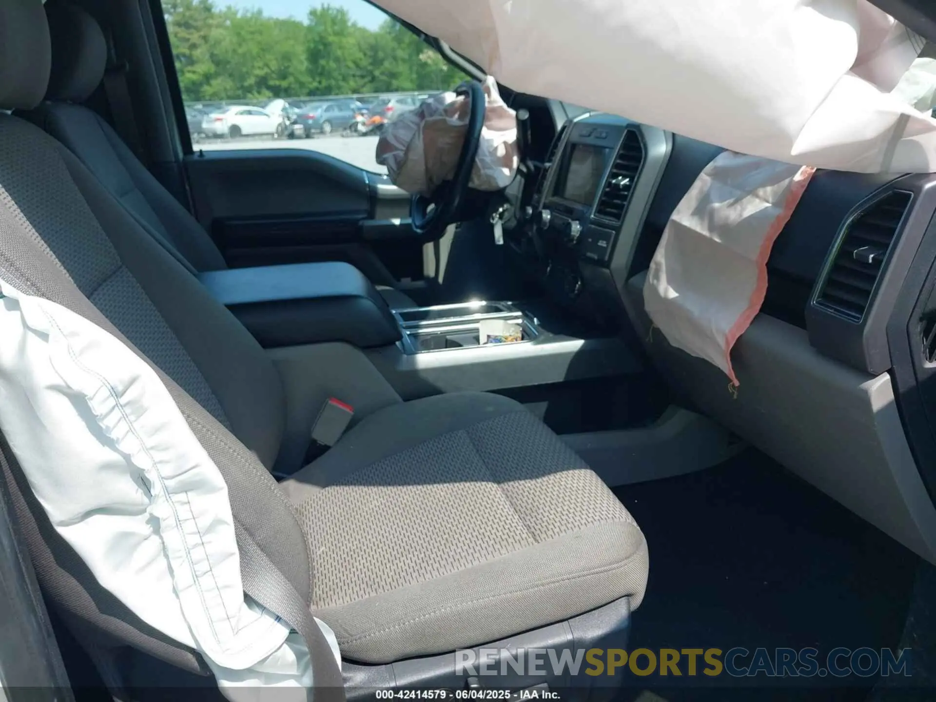 5 Photograph of a damaged car 1FTEW1E44KFC73383 FORD F-150 2019