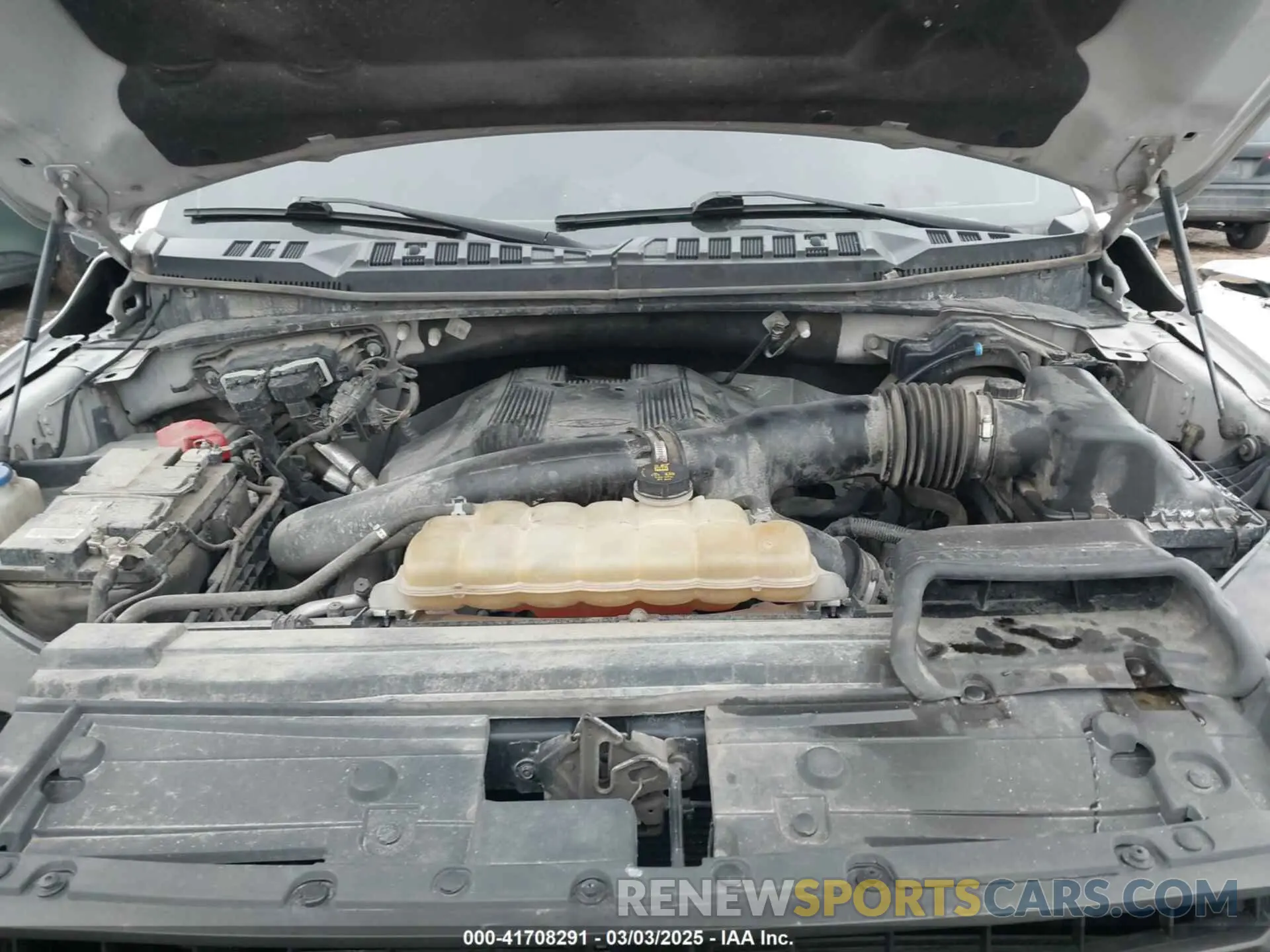10 Фотография поврежденного автомобиля 1FTEW1E45KFB55357 FORD F-150 2019