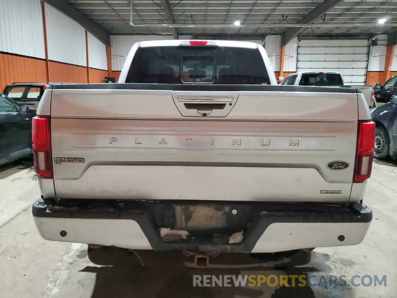 6 Фотография поврежденного автомобиля 1FTEW1E46KFC70727 FORD F-150 2019