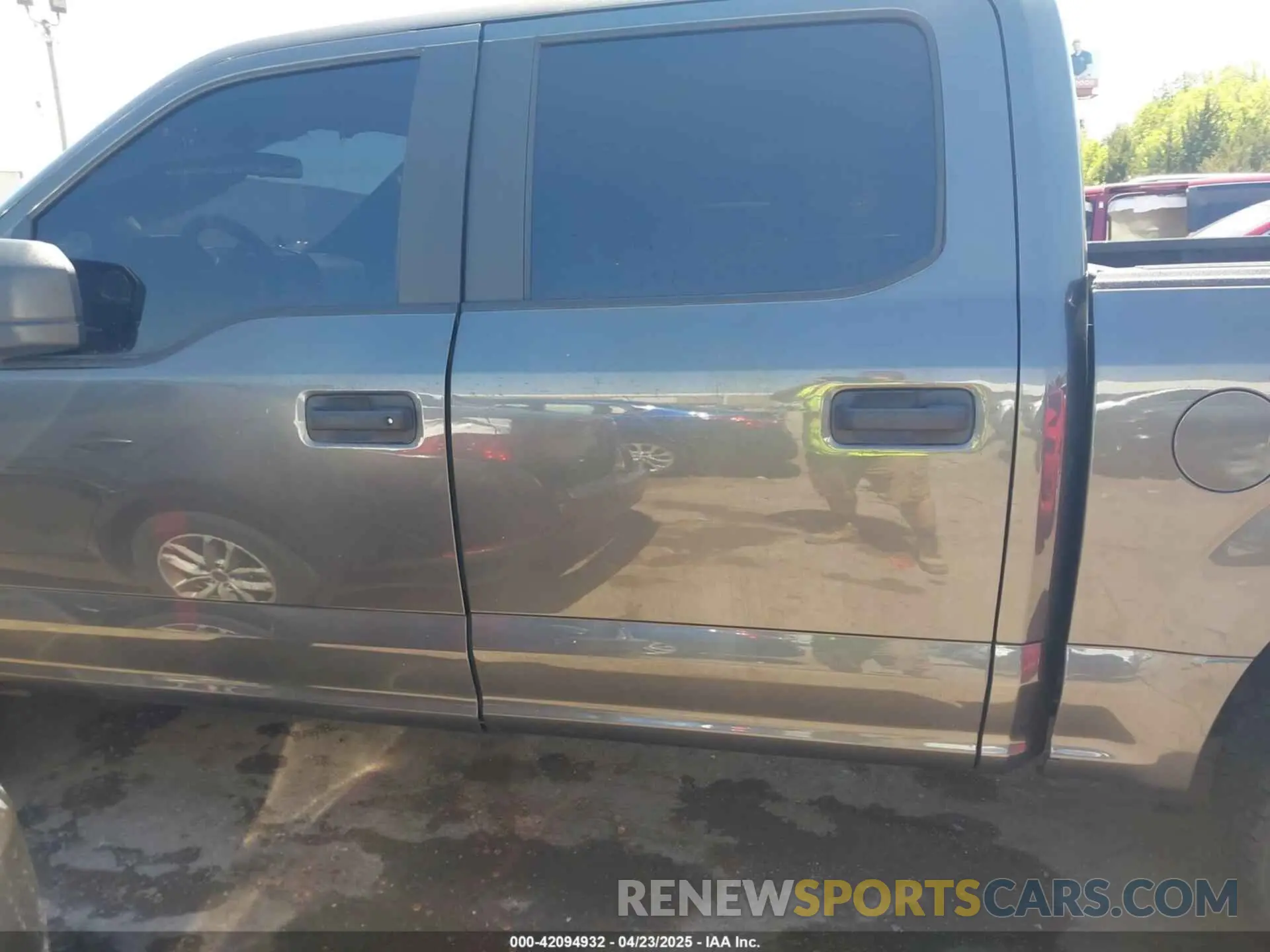 14 Photograph of a damaged car 1FTEW1E47KKD25077 FORD F-150 2019