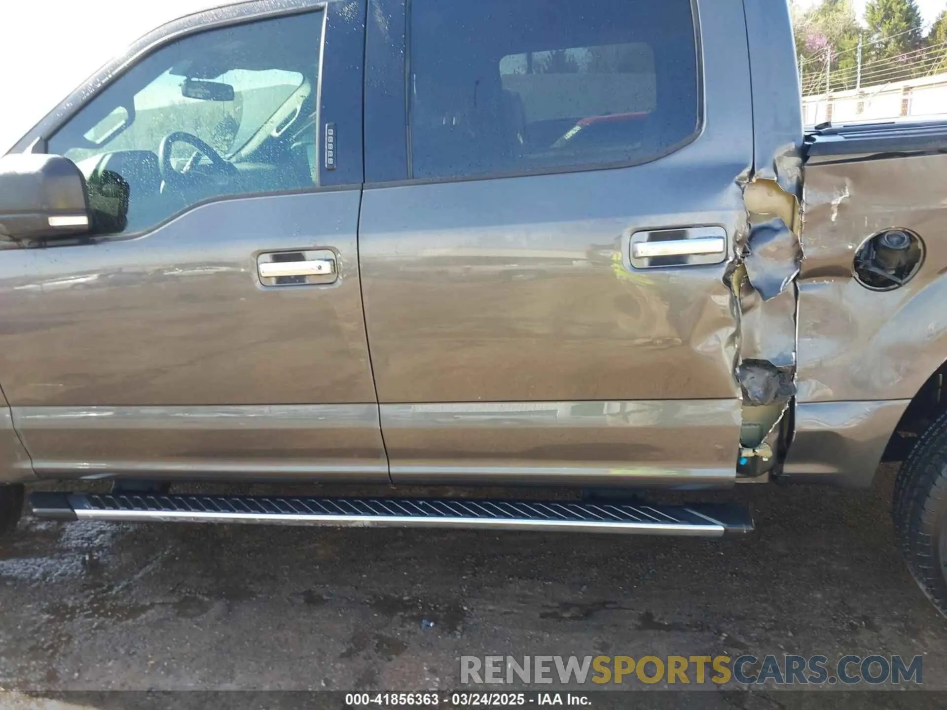 14 Photograph of a damaged car 1FTEW1E47KKE13904 FORD F-150 2019