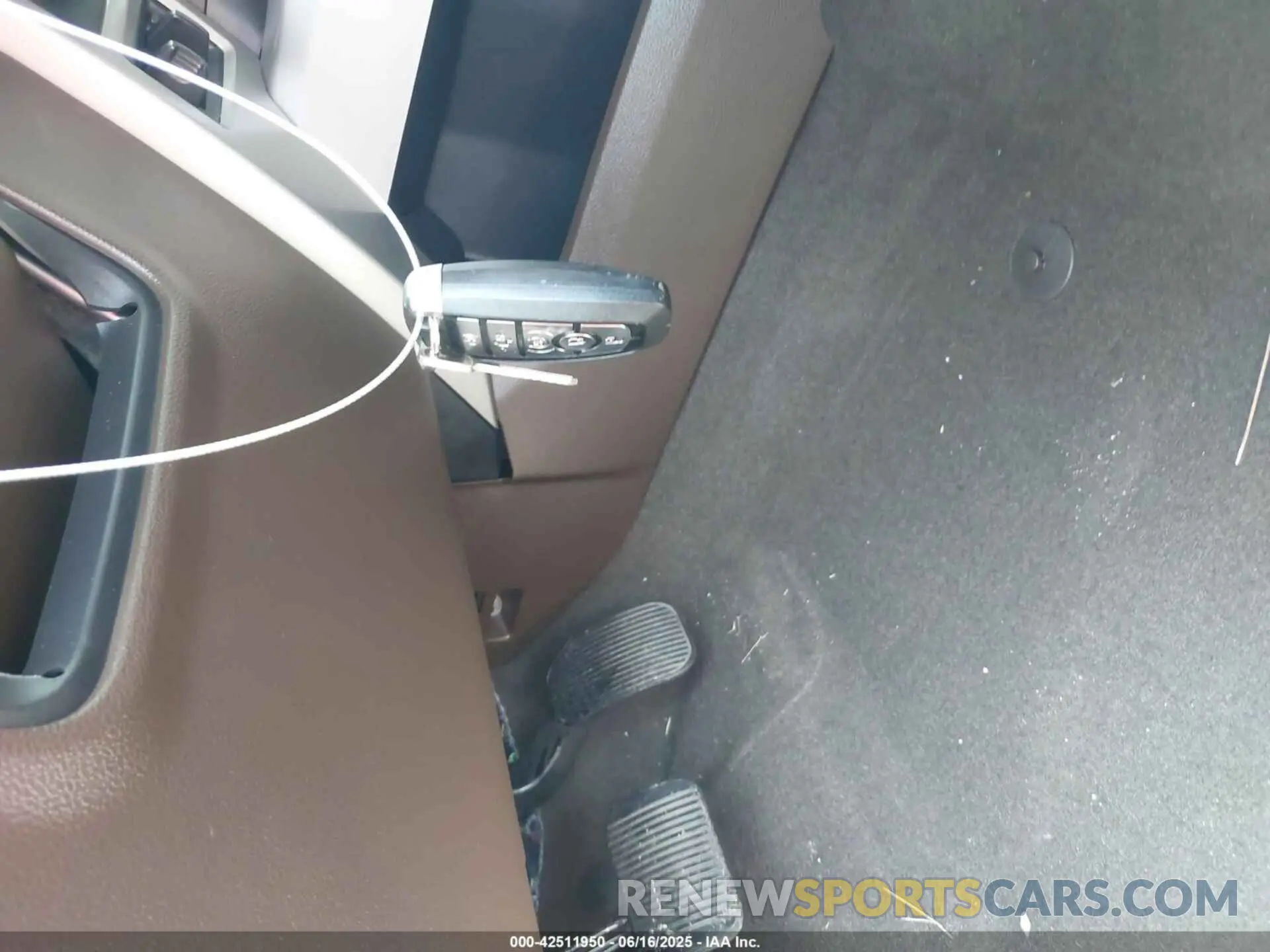 11 Photograph of a damaged car 1FTEW1E49KFC84721 FORD F-150 2019