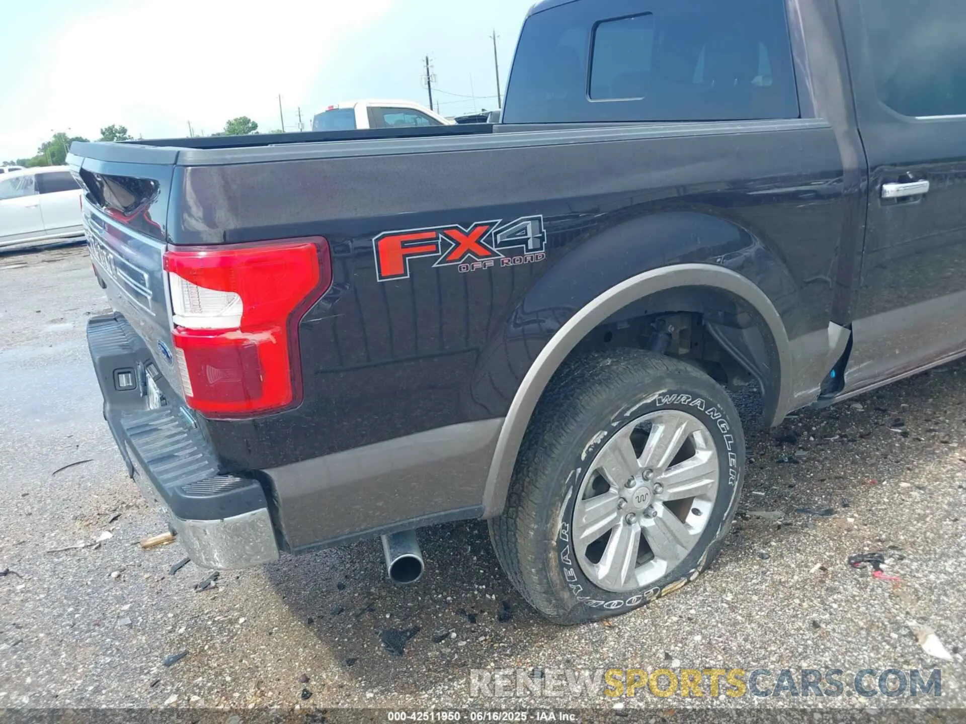 4 Photograph of a damaged car 1FTEW1E49KFC84721 FORD F-150 2019