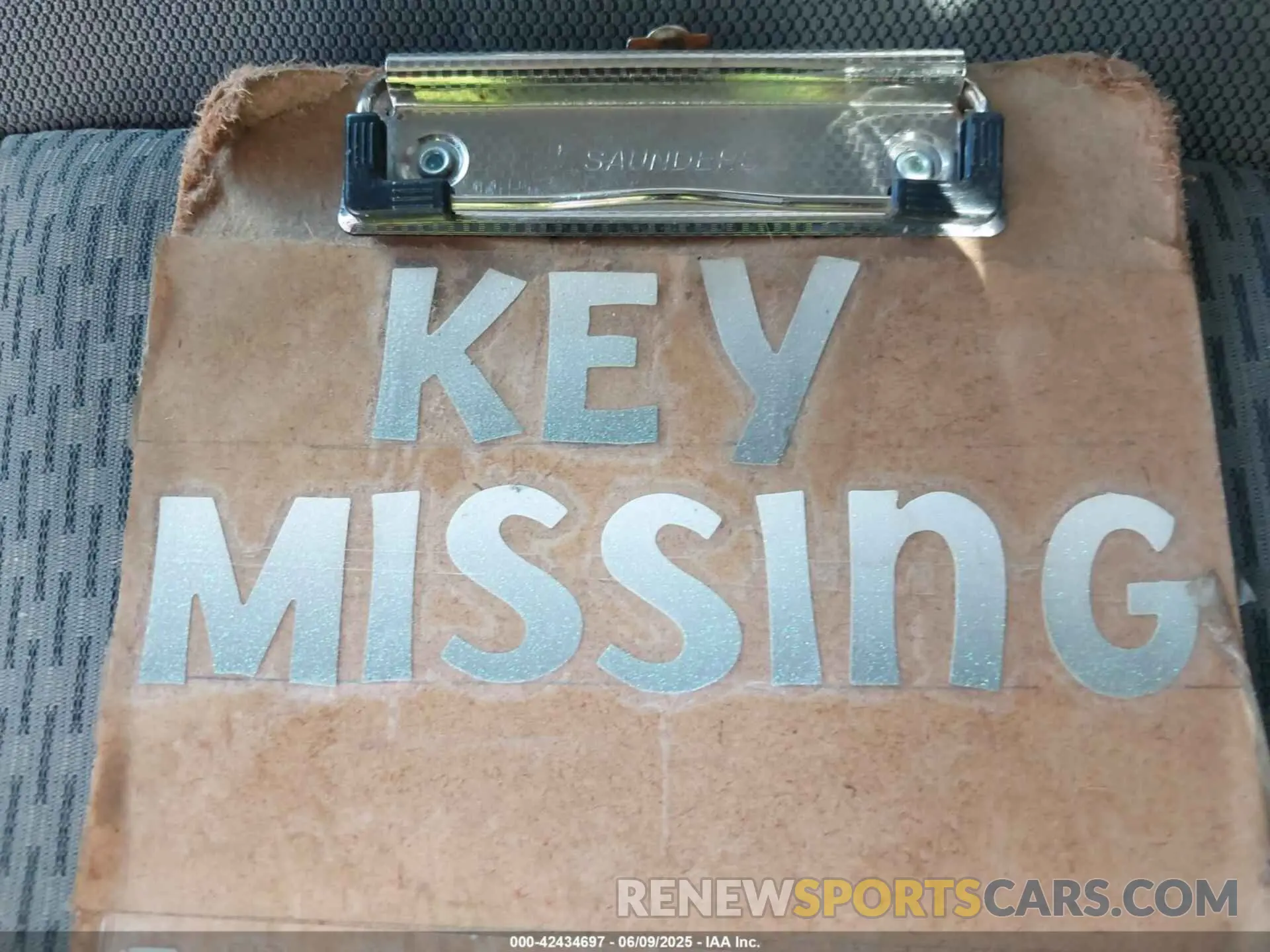 11 Photograph of a damaged car 1FTEW1E4XKFC83139 FORD F-150 2019