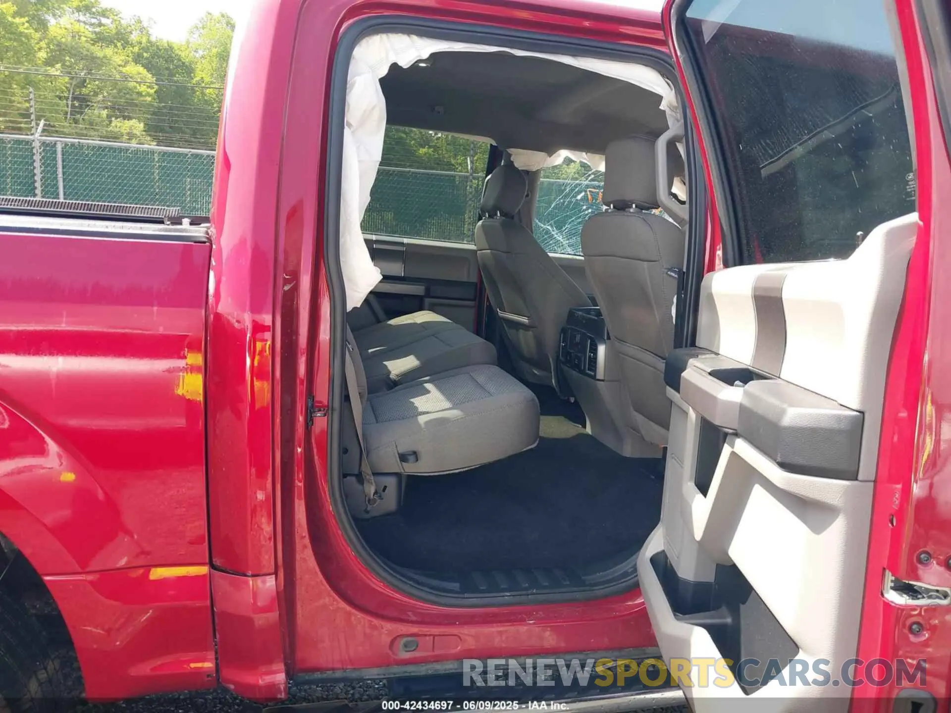 8 Photograph of a damaged car 1FTEW1E4XKFC83139 FORD F-150 2019
