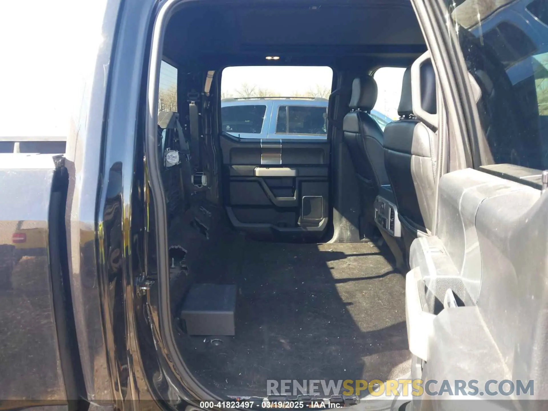 8 Photograph of a damaged car 1FTEW1E4XKFD22053 FORD F-150 2019