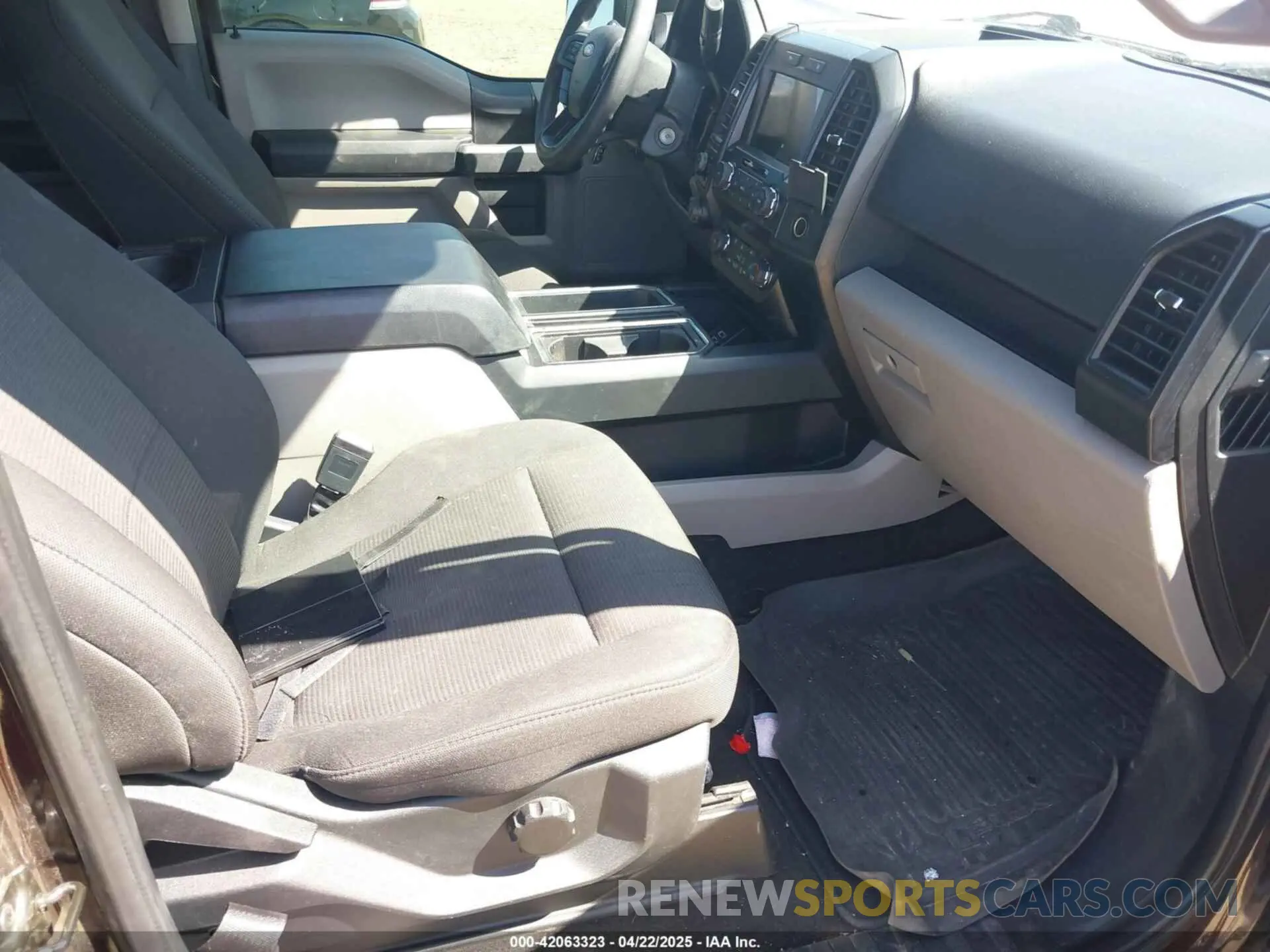 5 Photograph of a damaged car 1FTEW1E4XKKE93960 FORD F-150 2019