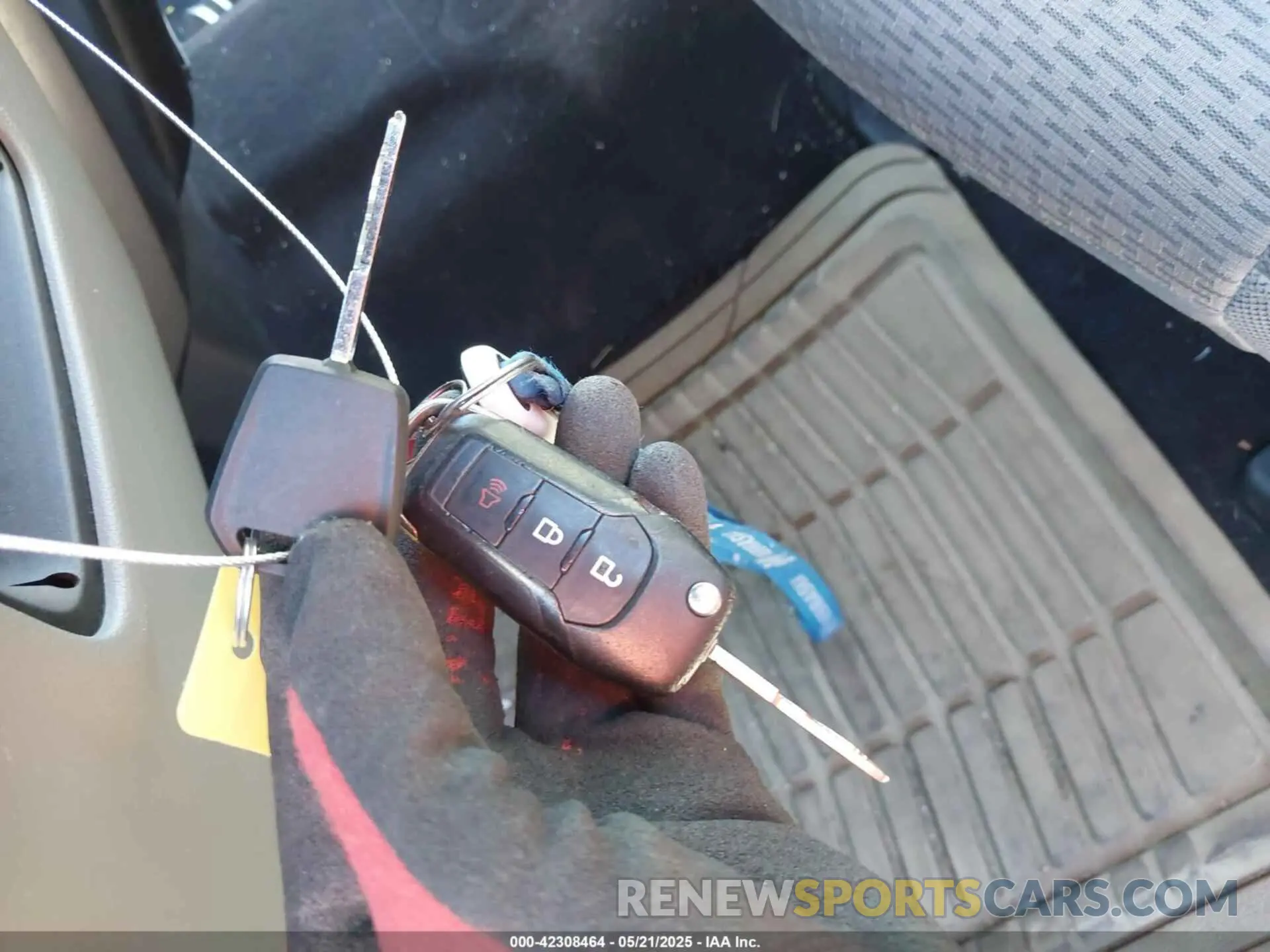 11 Photograph of a damaged car 1FTEW1E50KKC44012 FORD F-150 2019