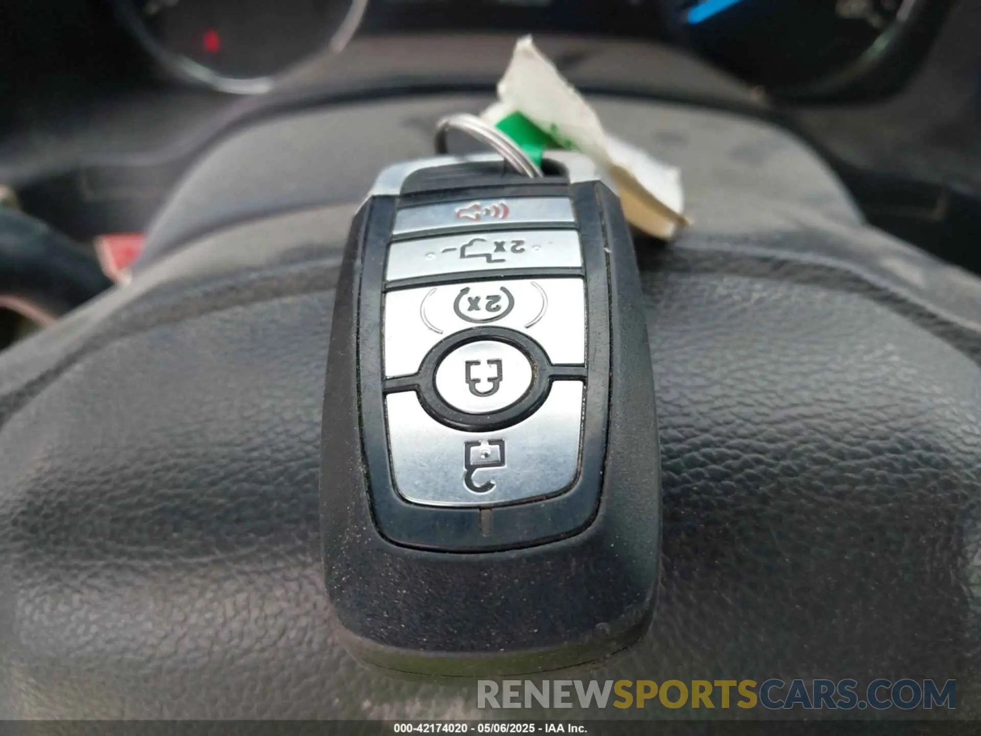 11 Photograph of a damaged car 1FTEW1E51KKD31014 FORD F-150 2019