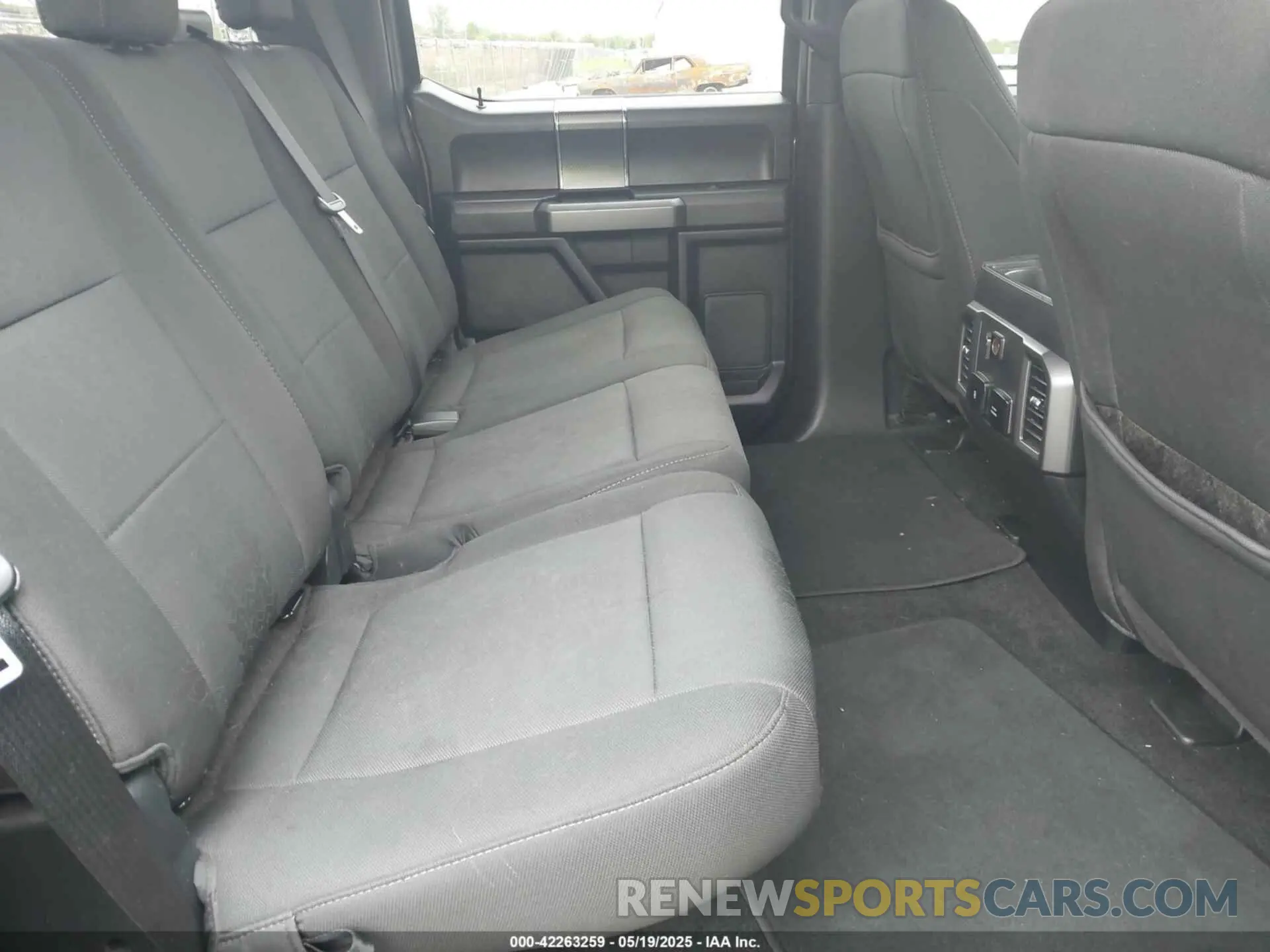 8 Photograph of a damaged car 1FTEW1E54KFD52495 FORD F-150 2019