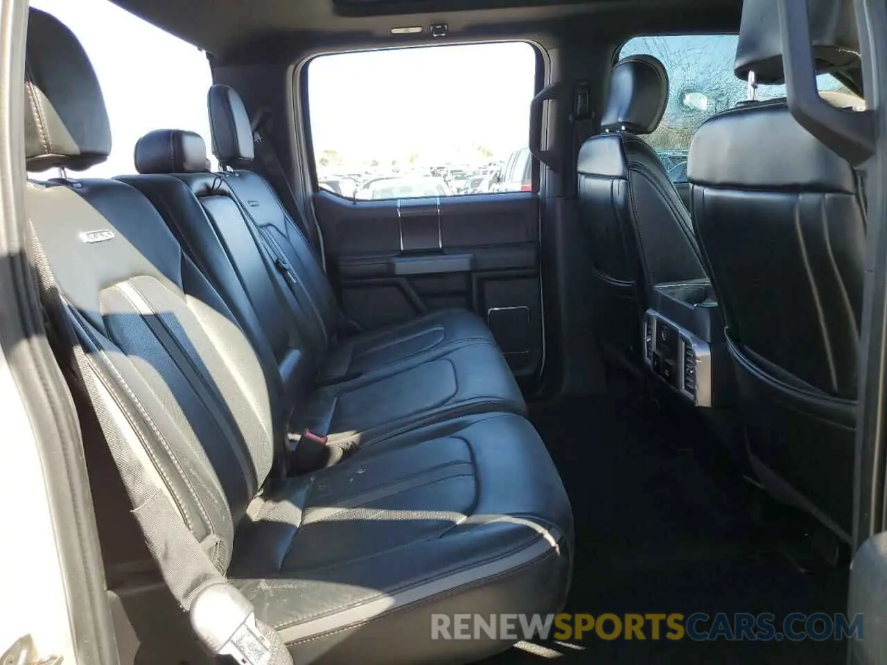 10 Фотография поврежденного автомобиля 1FTEW1E55KFA99039 FORD F-150 2019