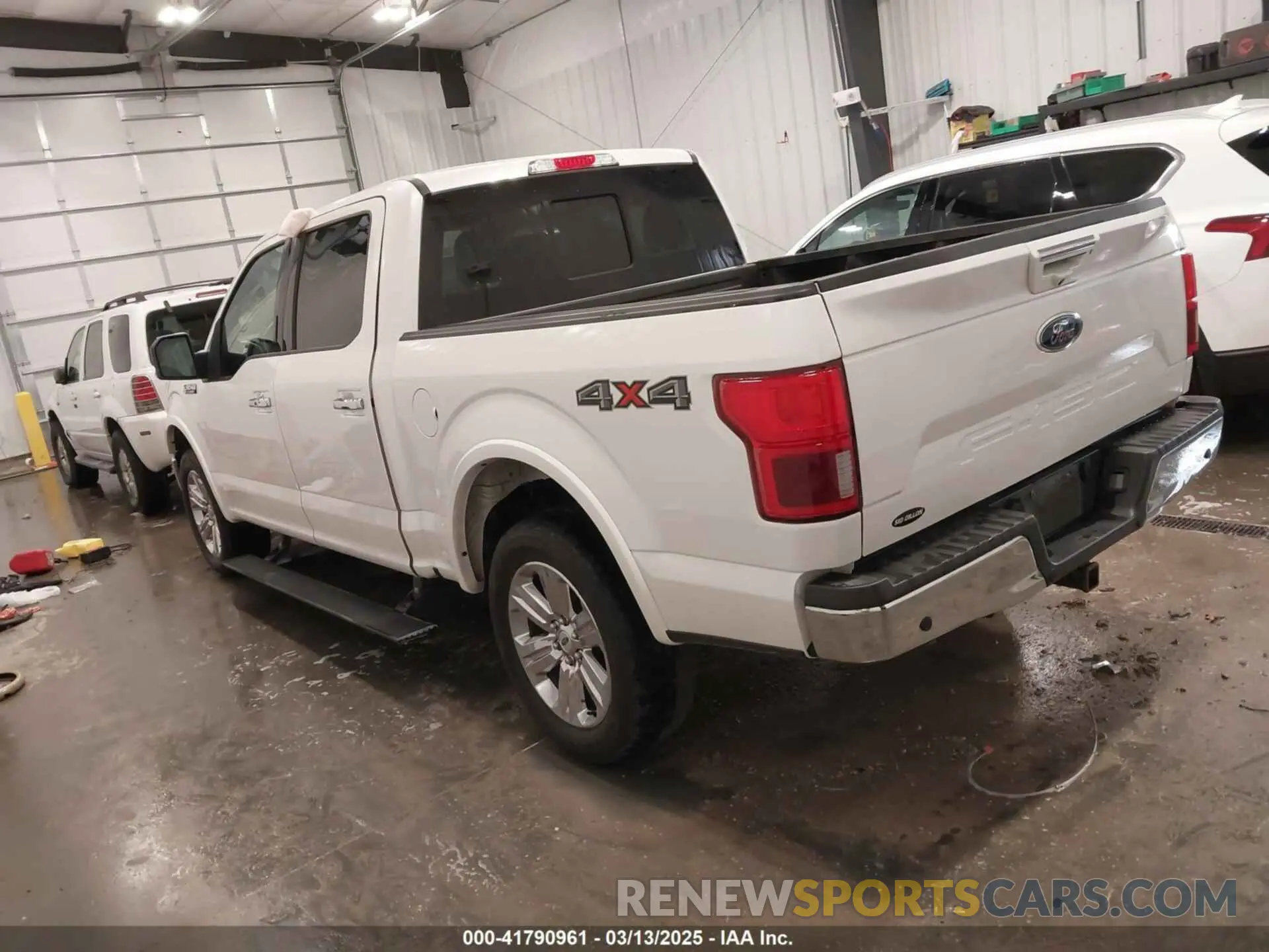 3 Фотография поврежденного автомобиля 1FTEW1E56KKC49604 FORD F-150 2019