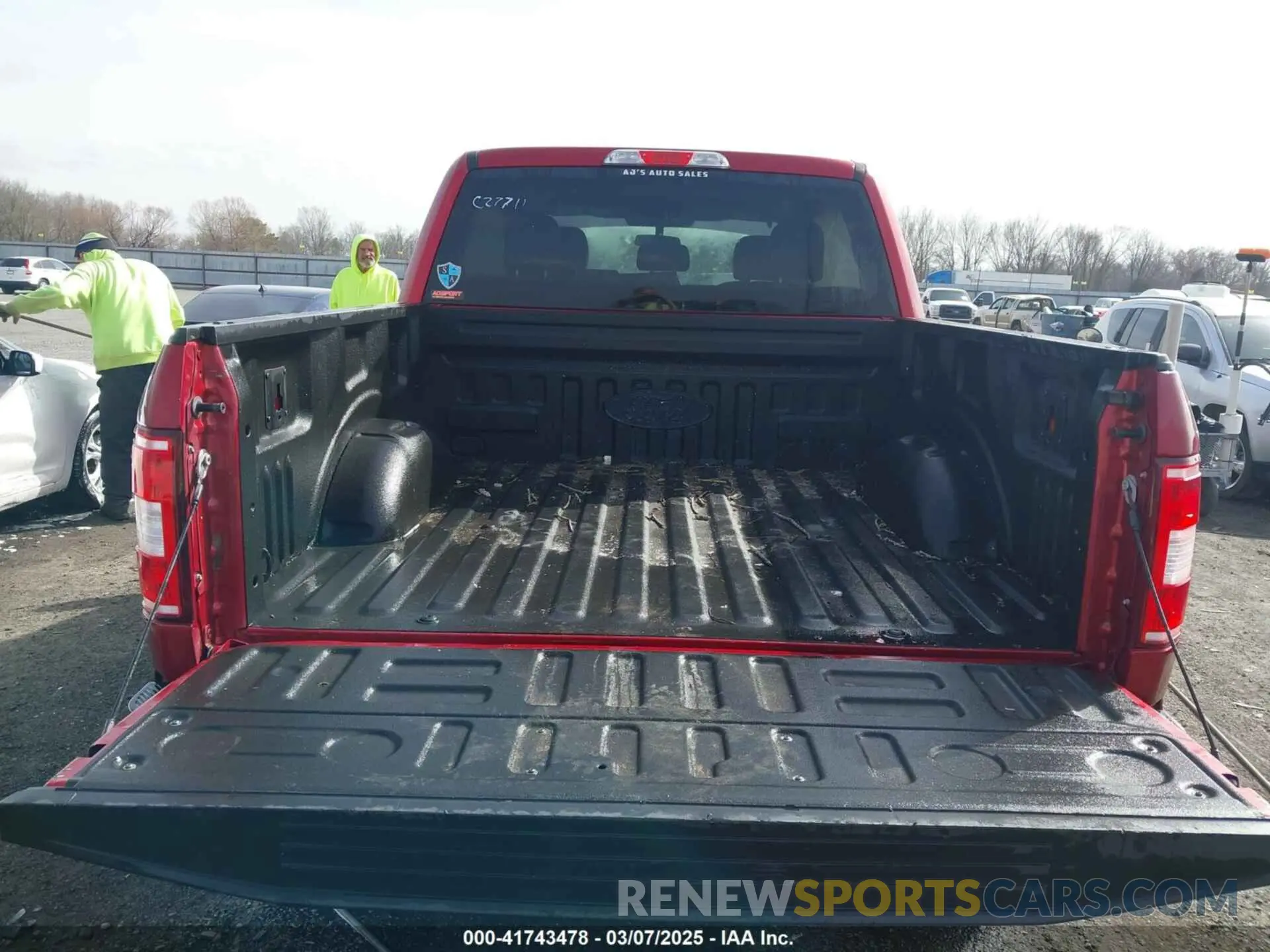 8 Photograph of a damaged car 1FTEW1E57KKC27711 FORD F-150 2019
