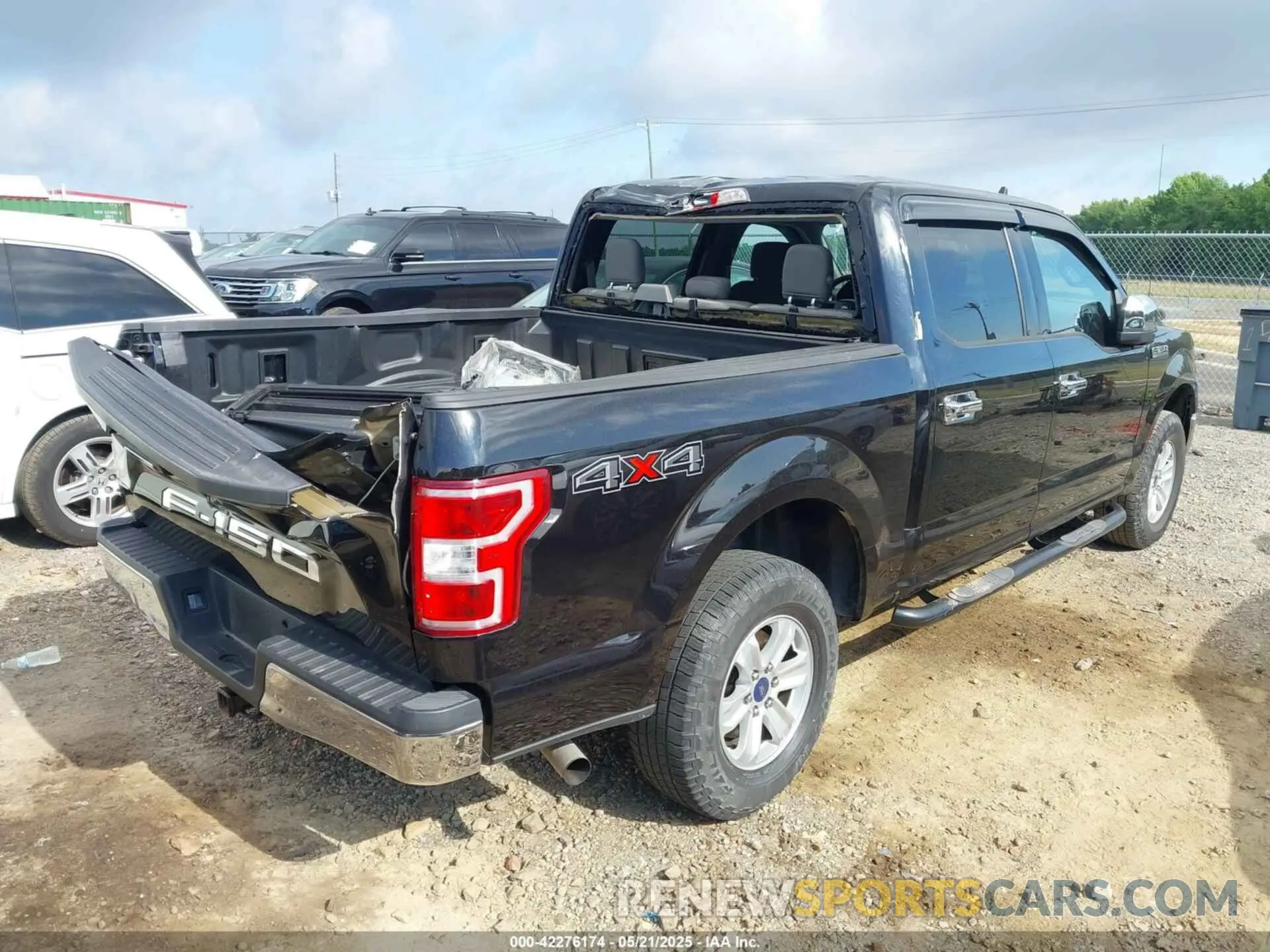 4 Фотография поврежденного автомобиля 1FTEW1E57KKC40393 FORD F-150 2019