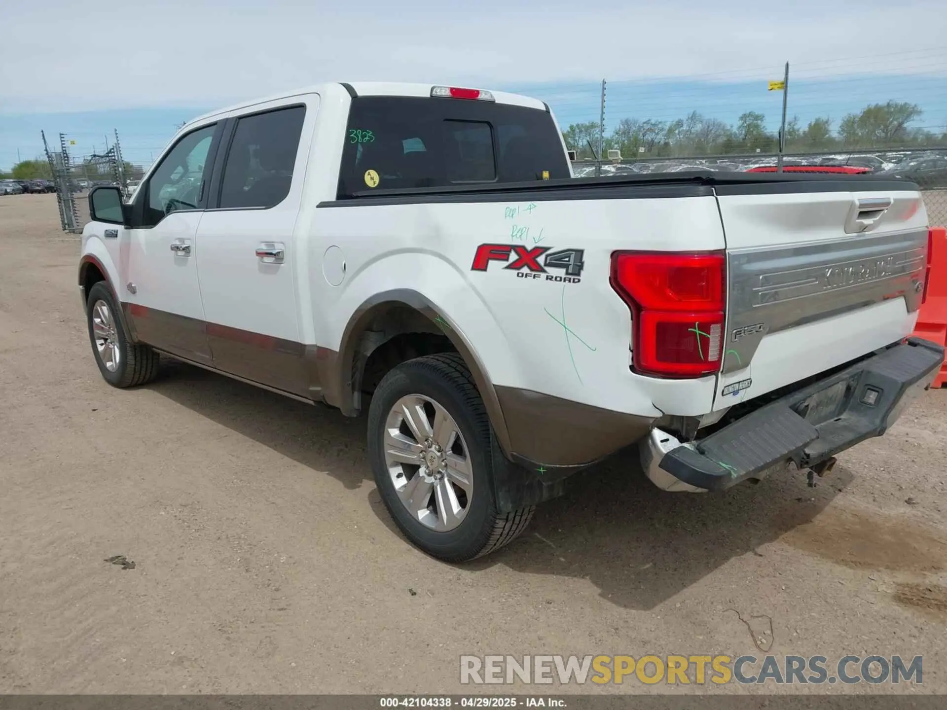3 Фотография поврежденного автомобиля 1FTEW1E58KFA39806 FORD F-150 2019
