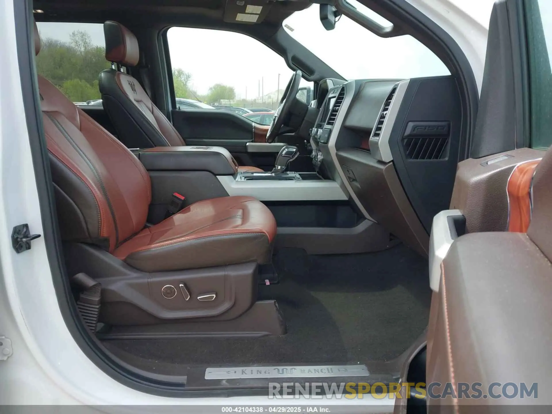 5 Фотография поврежденного автомобиля 1FTEW1E58KFA39806 FORD F-150 2019