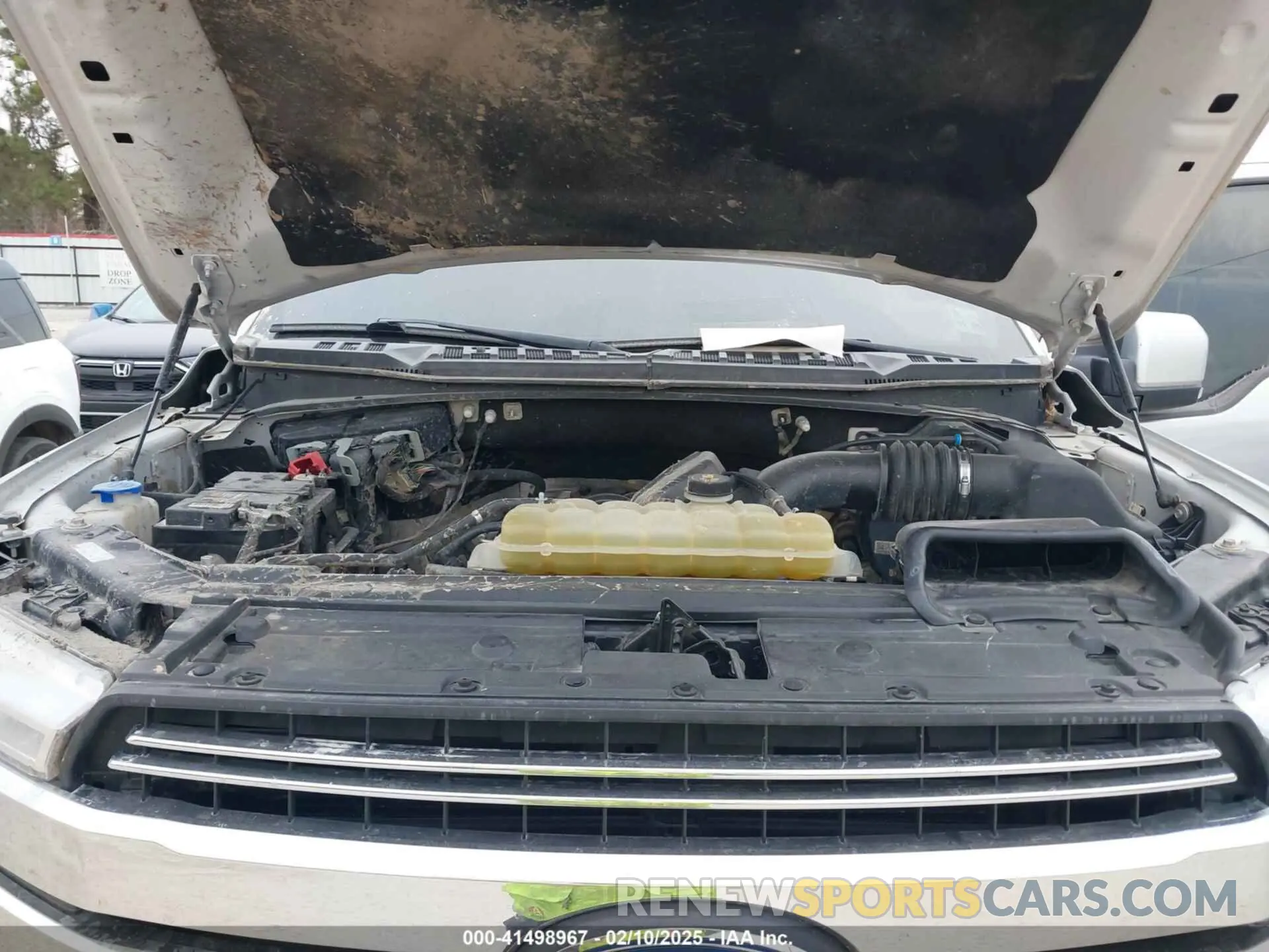 10 Photograph of a damaged car 1FTEW1E59KFC48276 FORD F-150 2019