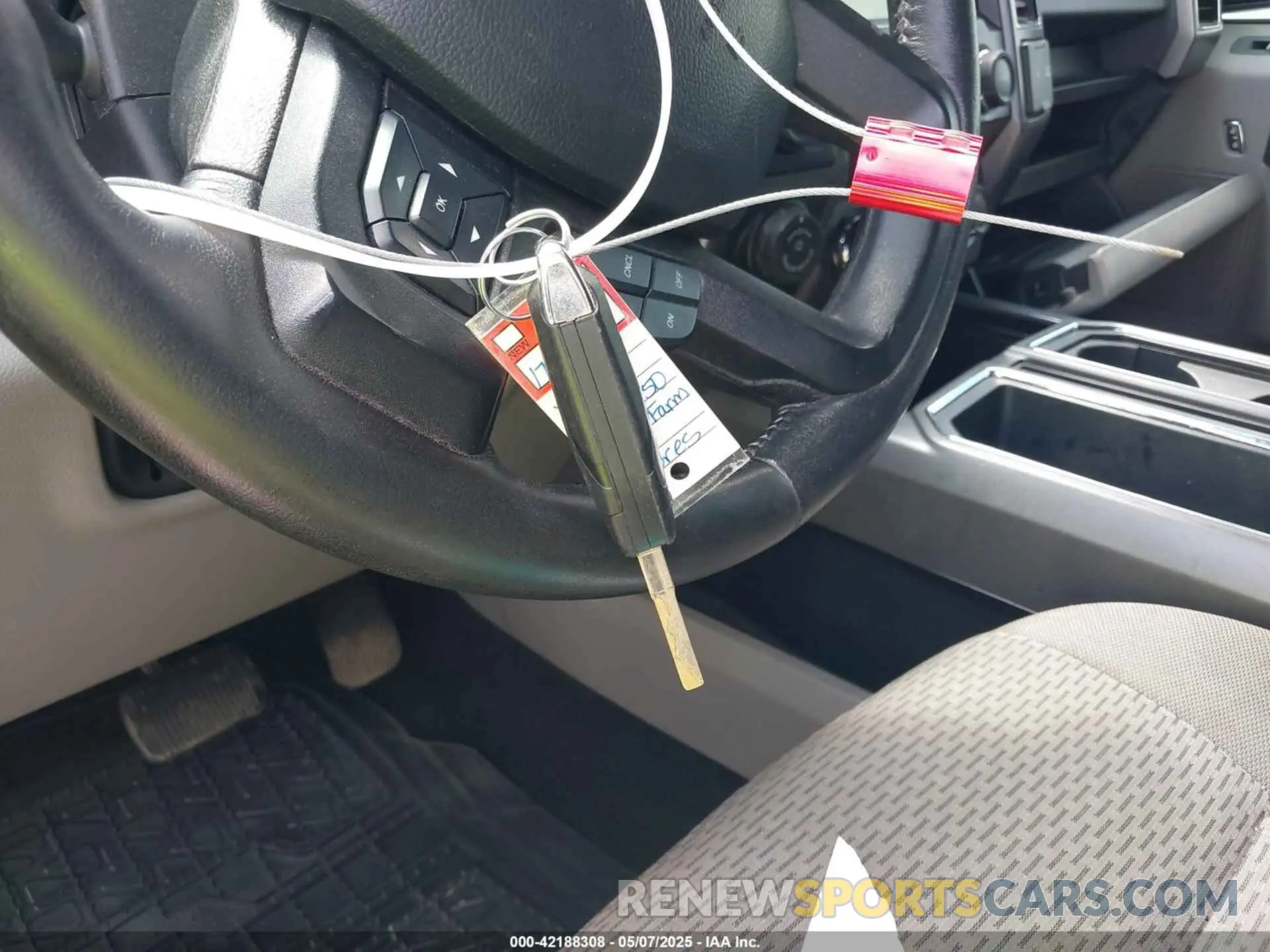 11 Photograph of a damaged car 1FTEW1E59KKE90346 FORD F-150 2019