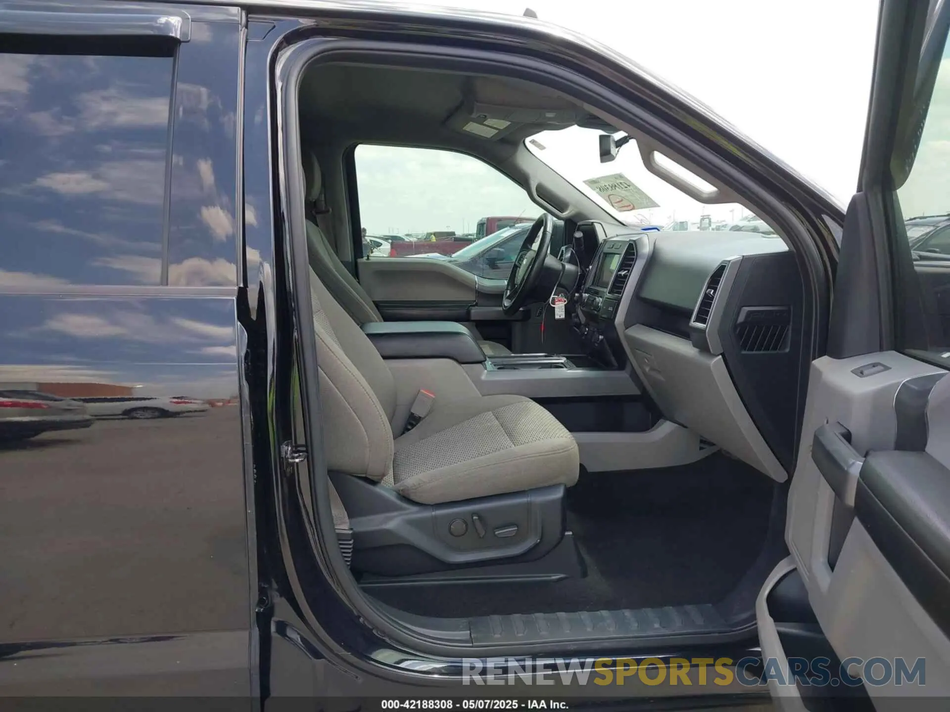 5 Photograph of a damaged car 1FTEW1E59KKE90346 FORD F-150 2019