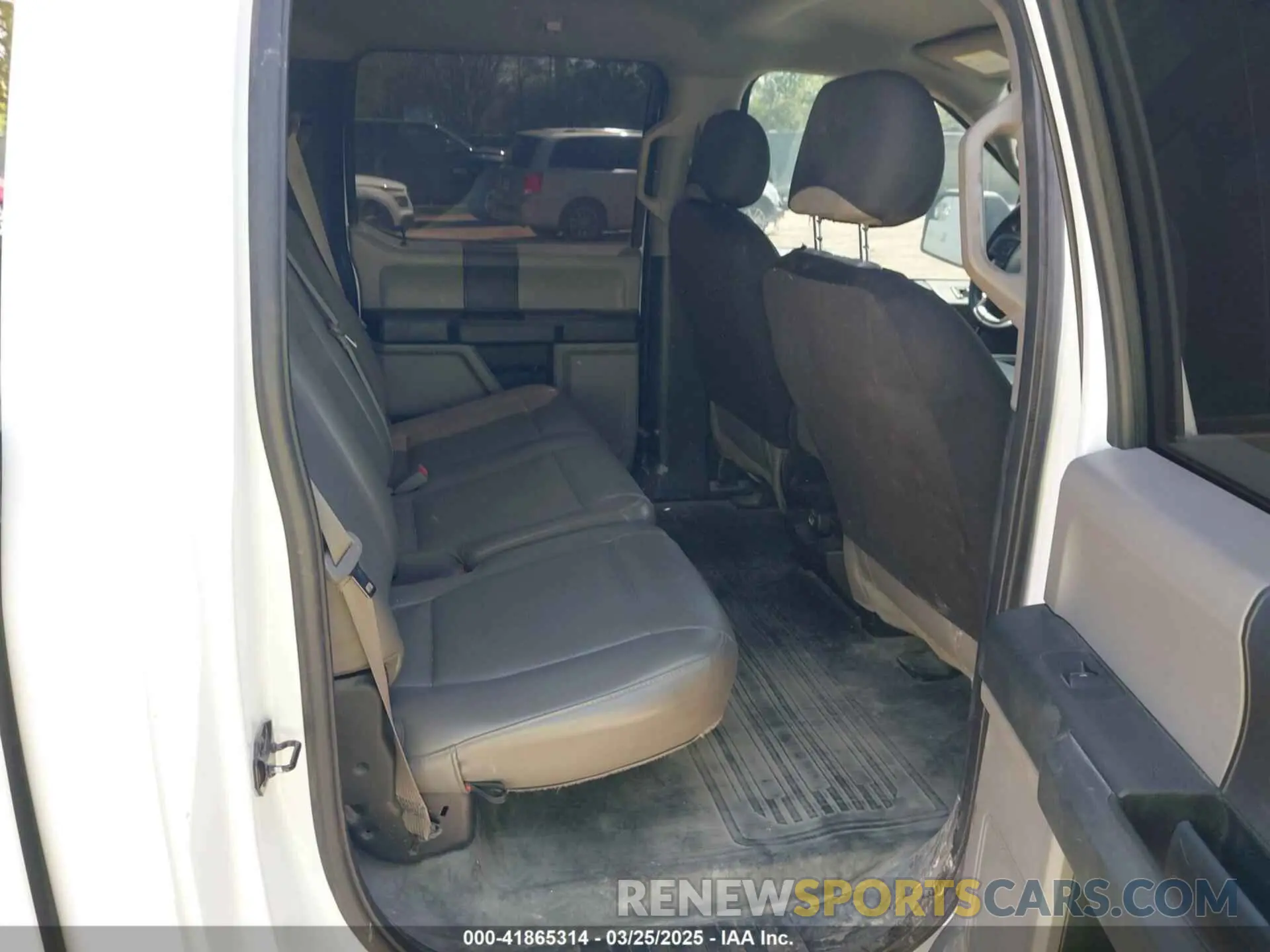 8 Photograph of a damaged car 1FTEW1E5XKKC41392 FORD F-150 2019