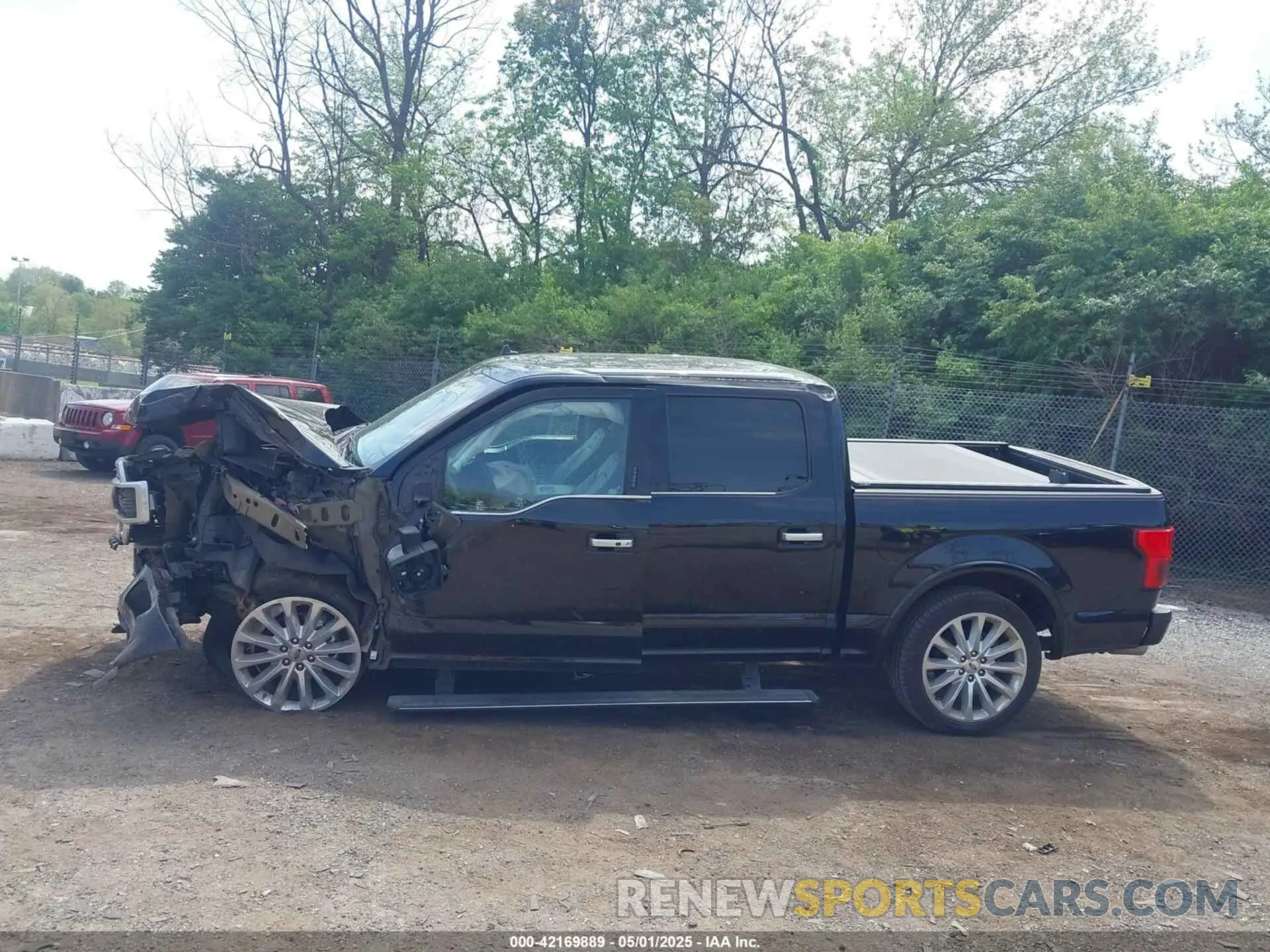 14 Photograph of a damaged car 1FTEW1EG6KFC94908 FORD F-150 2019