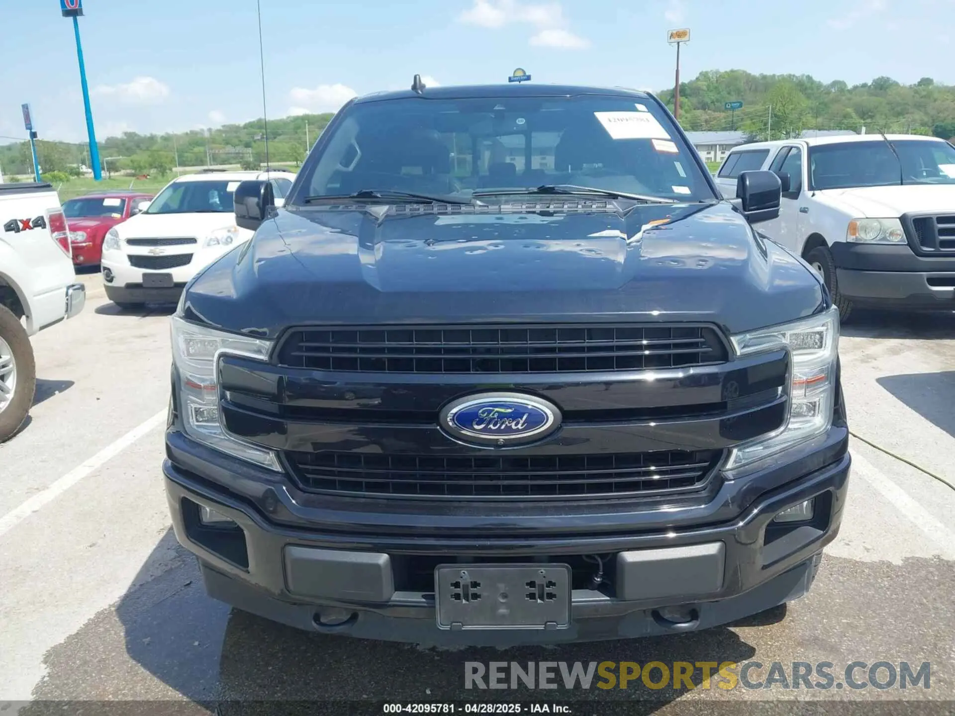 12 Фотография поврежденного автомобиля 1FTEW1EP0KFB40713 FORD F-150 2019