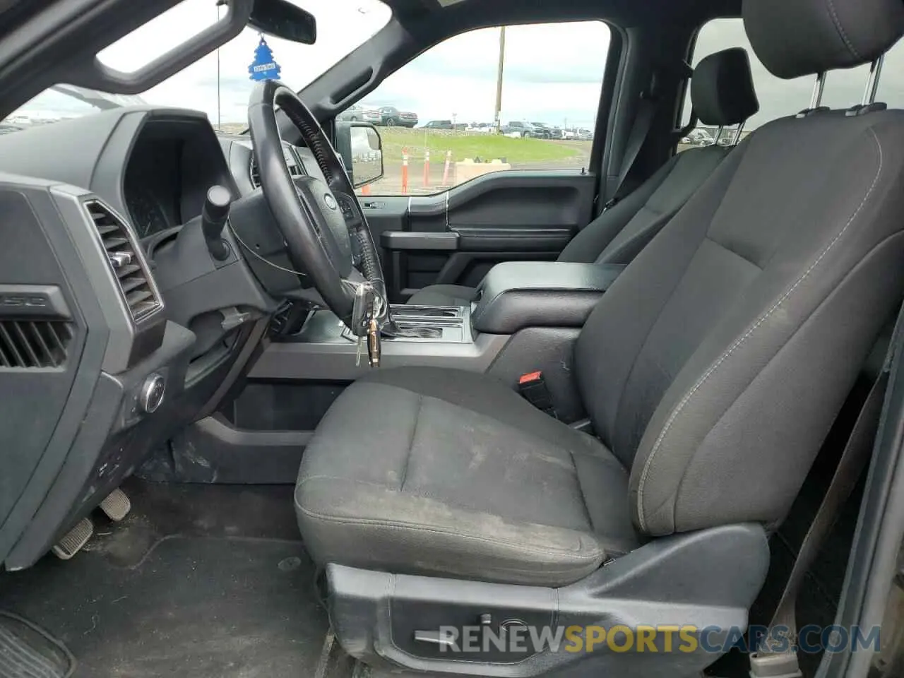 7 Photograph of a damaged car 1FTEW1EP0KKD61252 FORD F-150 2019