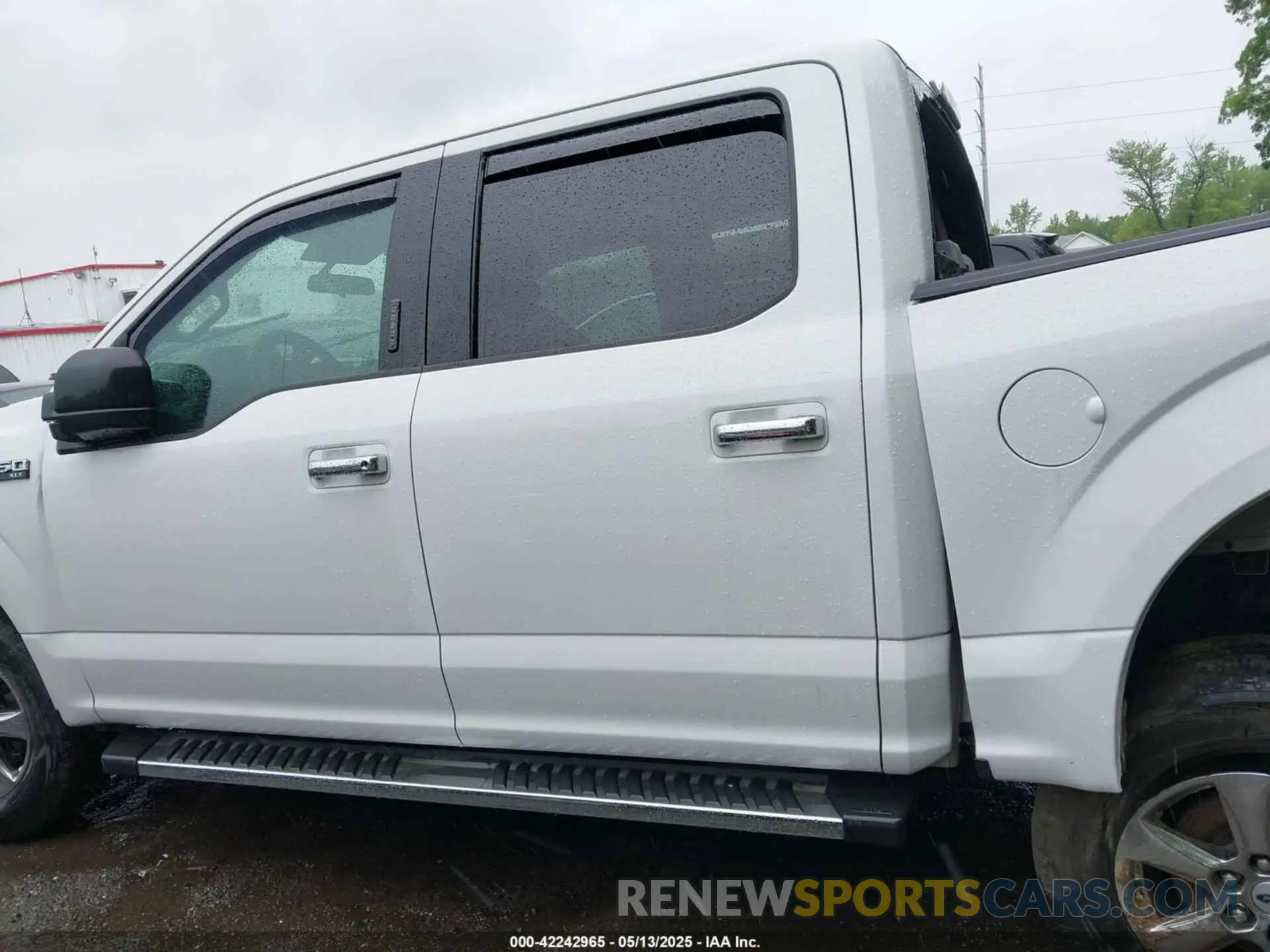 14 Photograph of a damaged car 1FTEW1EP1KFA98133 FORD F-150 2019