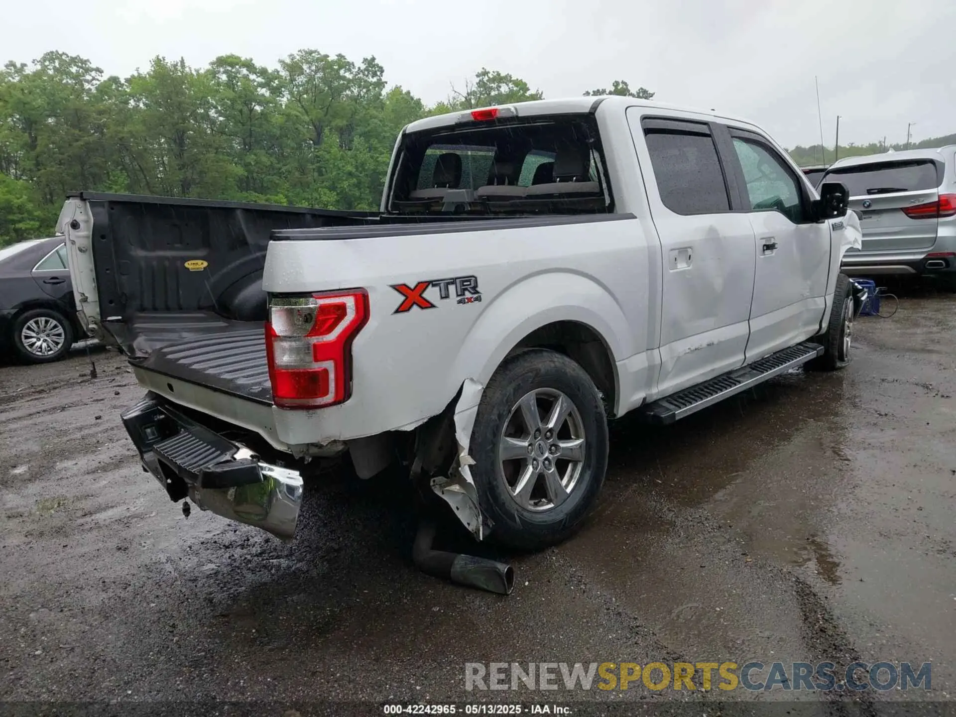4 Photograph of a damaged car 1FTEW1EP1KFA98133 FORD F-150 2019