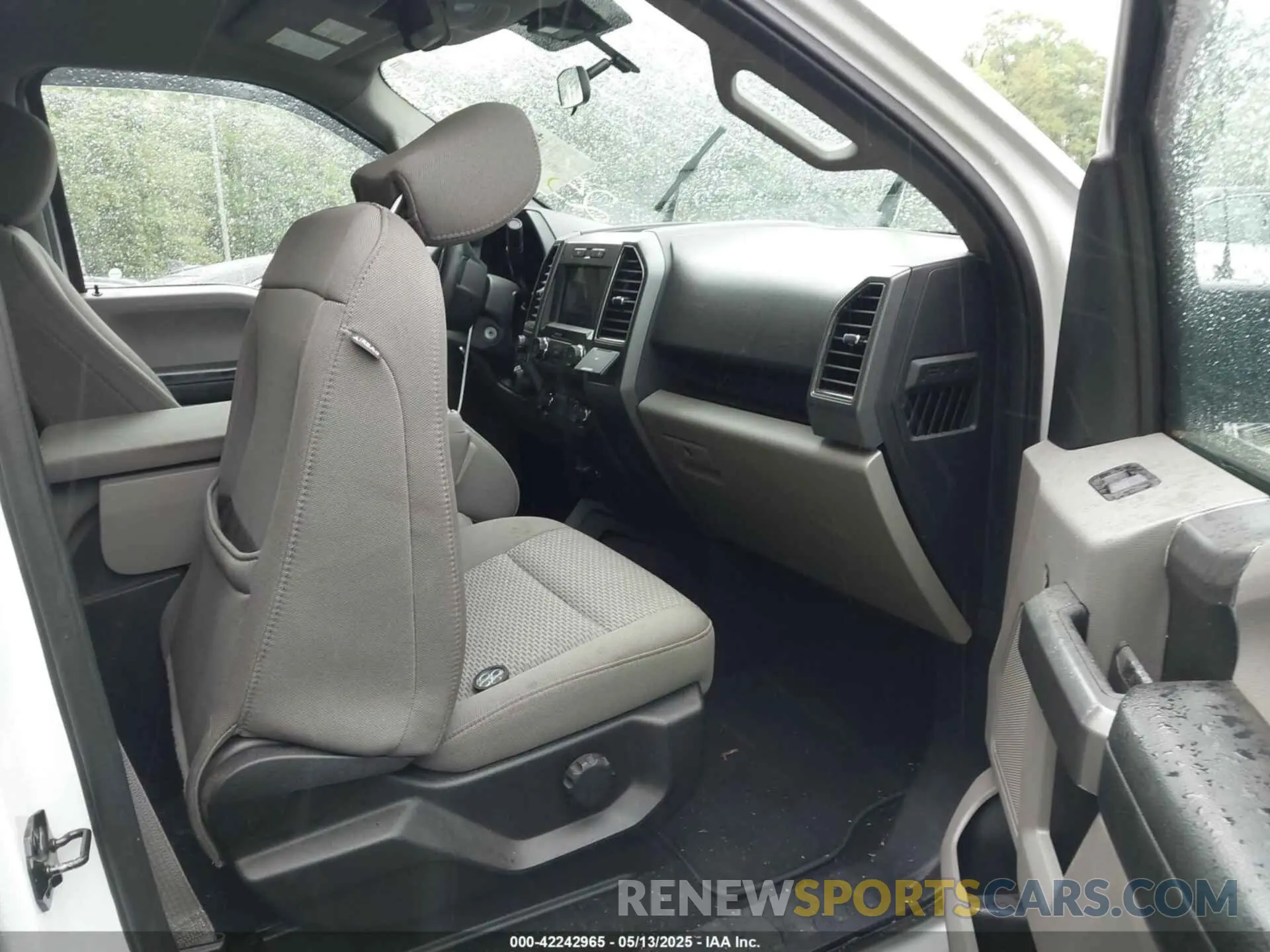 5 Photograph of a damaged car 1FTEW1EP1KFA98133 FORD F-150 2019