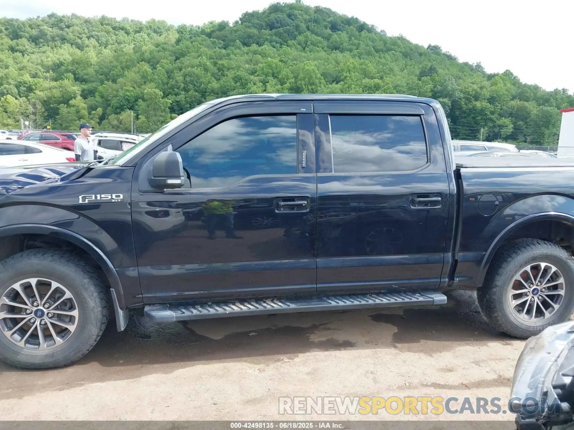 14 Photograph of a damaged car 1FTEW1EP2KKD53413 FORD F-150 2019