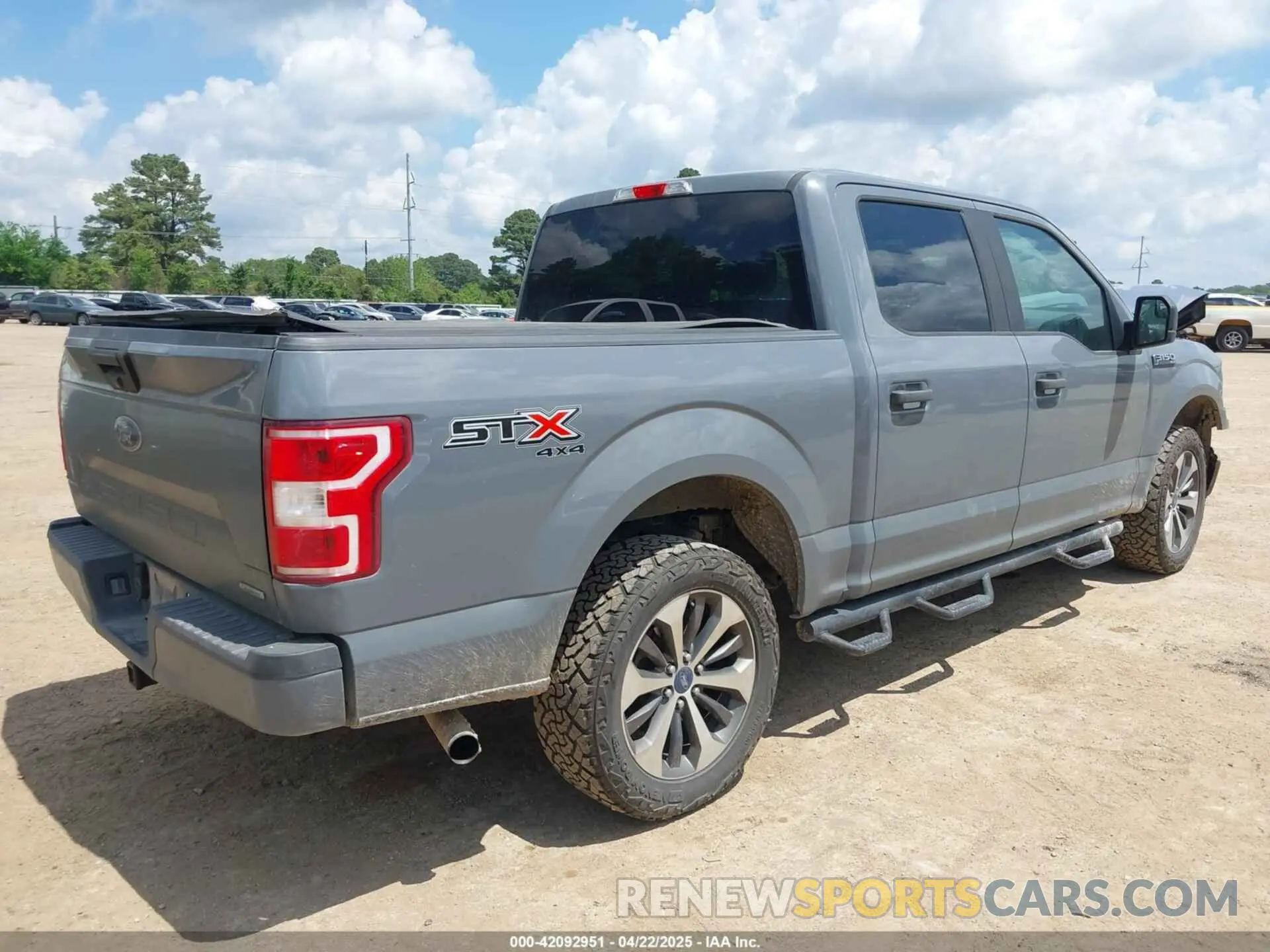 4 Photograph of a damaged car 1FTEW1EP2KKE63250 FORD F-150 2019