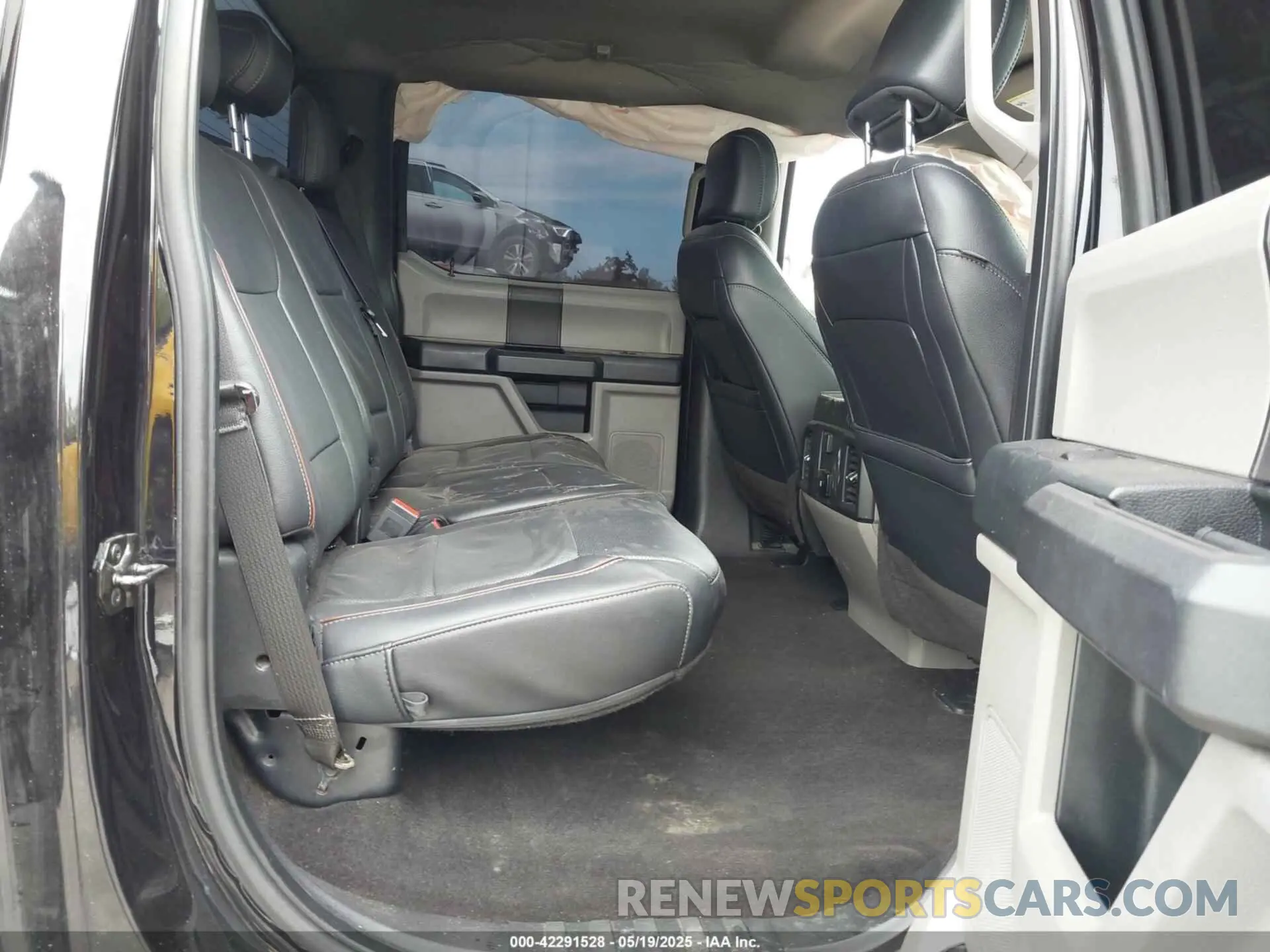 8 Photograph of a damaged car 1FTEW1EP3KKC32342 FORD F-150 2019