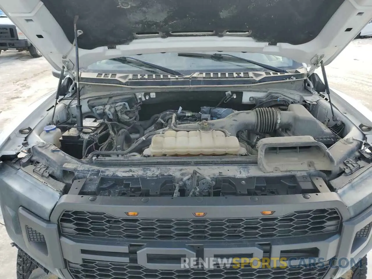 11 Photograph of a damaged car 1FTEW1EP4KKE71379 FORD F-150 2019