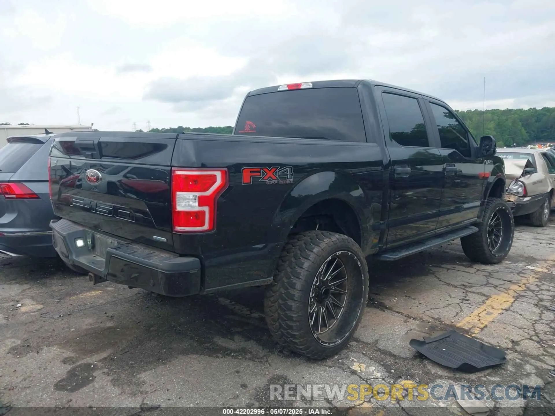 4 Photograph of a damaged car 1FTEW1EP5KKD10667 FORD F-150 2019