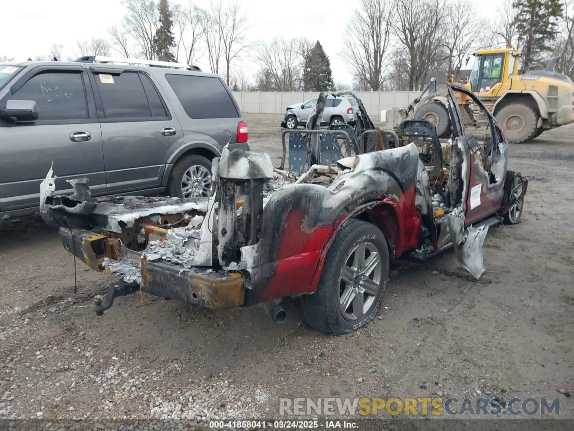 4 Photograph of a damaged car 1FTEW1EP8KFB62474 FORD F-150 2019