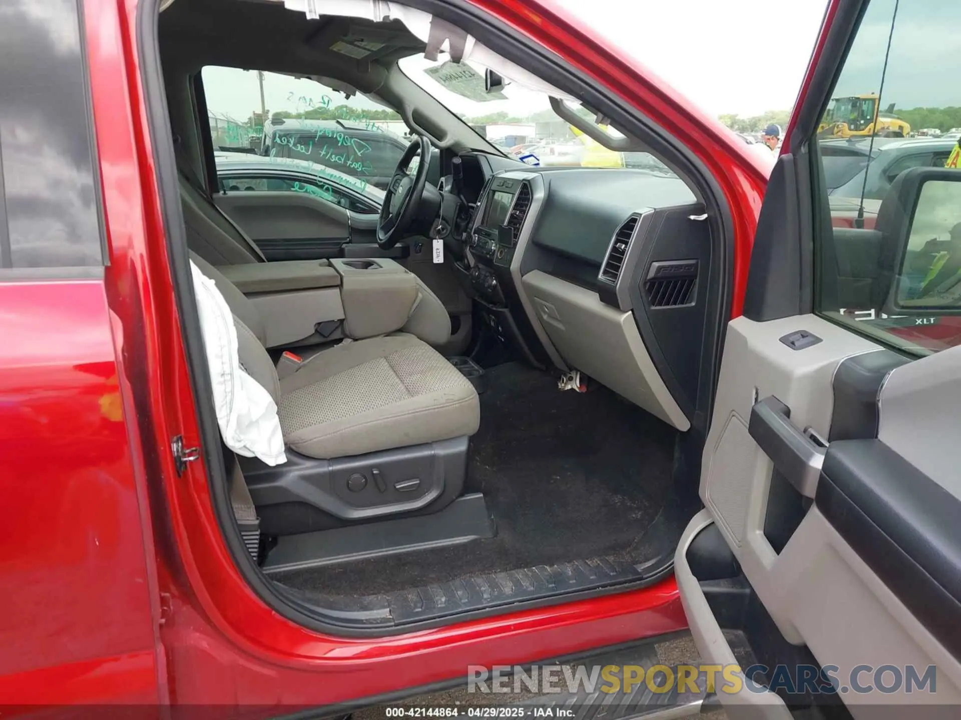 5 Photograph of a damaged car 1FTEW1EP8KKD89106 FORD F-150 2019