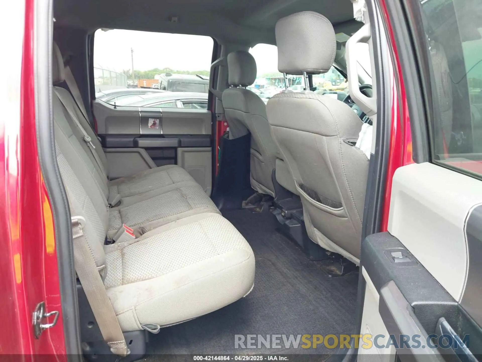 8 Photograph of a damaged car 1FTEW1EP8KKD89106 FORD F-150 2019
