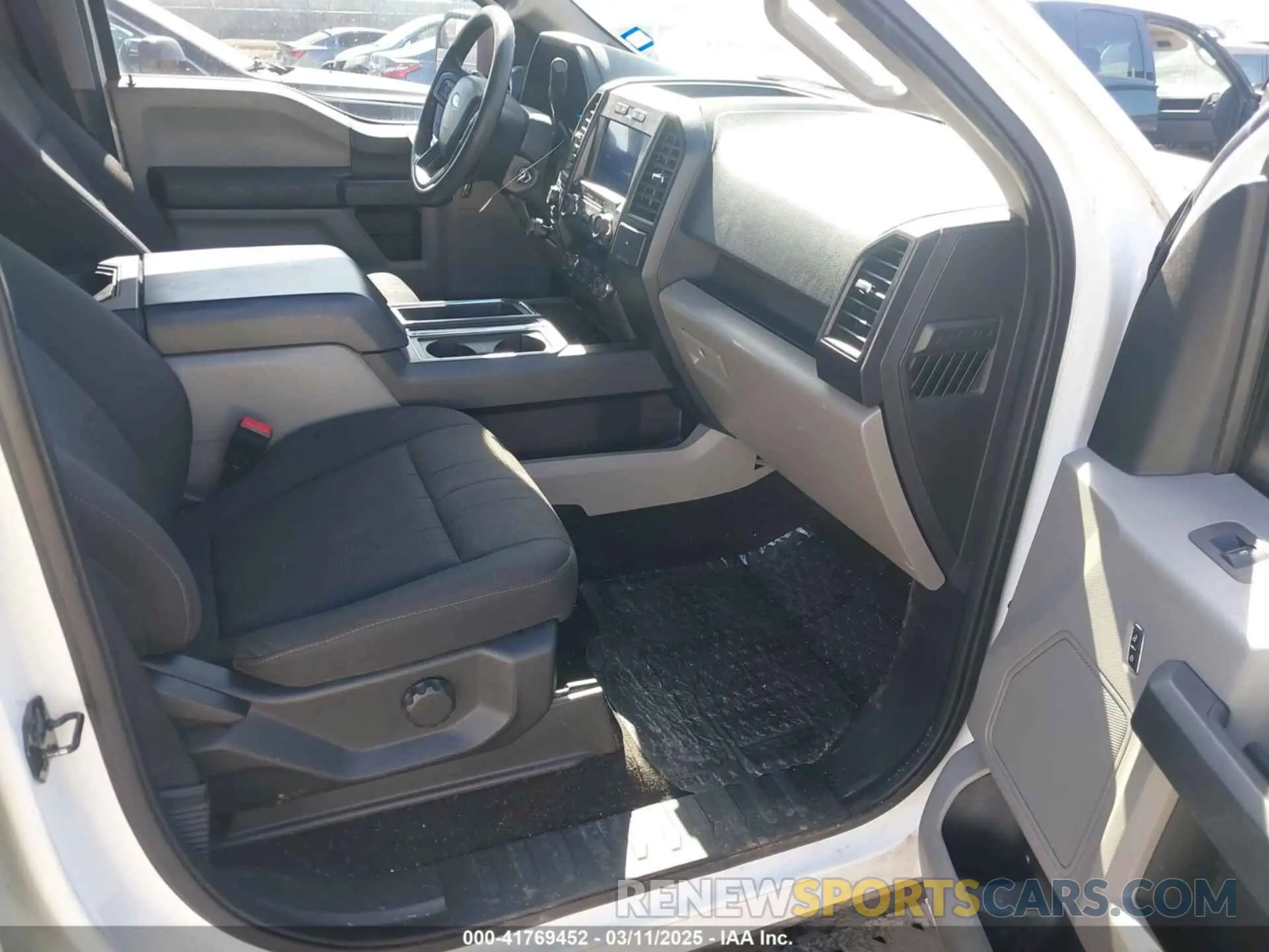 5 Photograph of a damaged car 1FTEW1EP8KKE13811 FORD F-150 2019