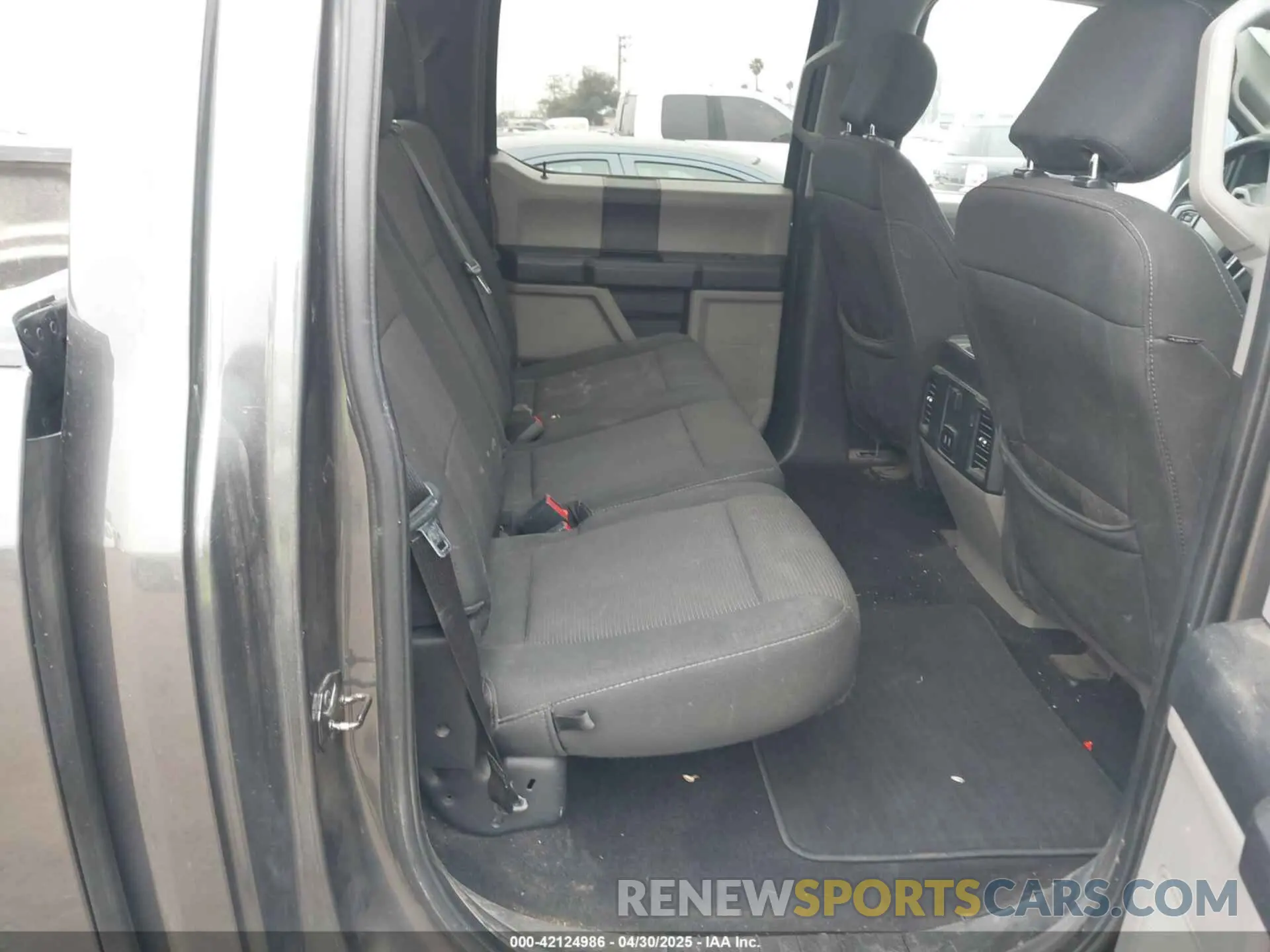 8 Photograph of a damaged car 1FTEW1EP8KKE80702 FORD F-150 2019