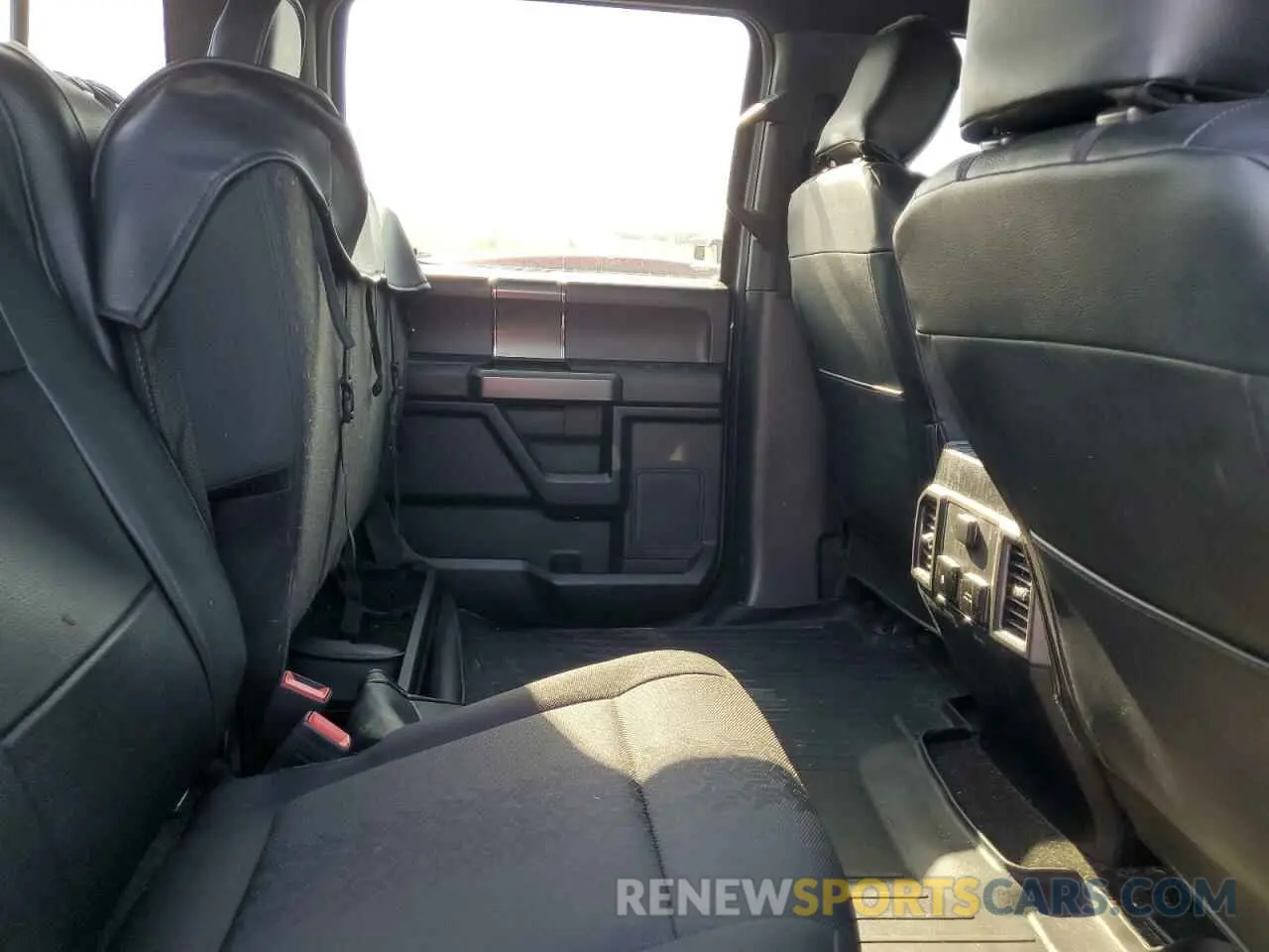 11 Photograph of a damaged car 1FTEW1EPXKFB01787 FORD F-150 2019