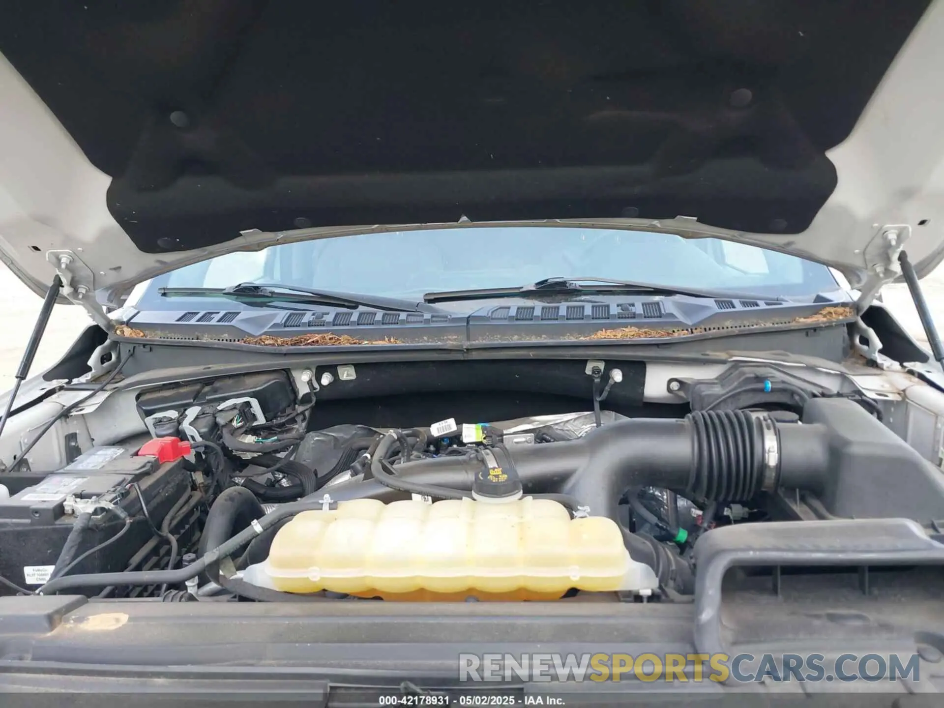 10 Photograph of a damaged car 1FTEW1EPXKFD43611 FORD F-150 2019